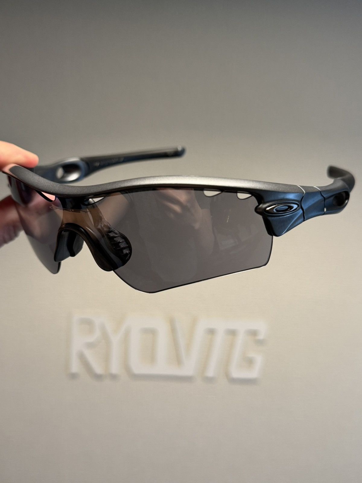 Oakley OAKLEY RADAR SILVER ASH GREY SUNGLASSES Size ONE SIZE - 2 Thumbnail
