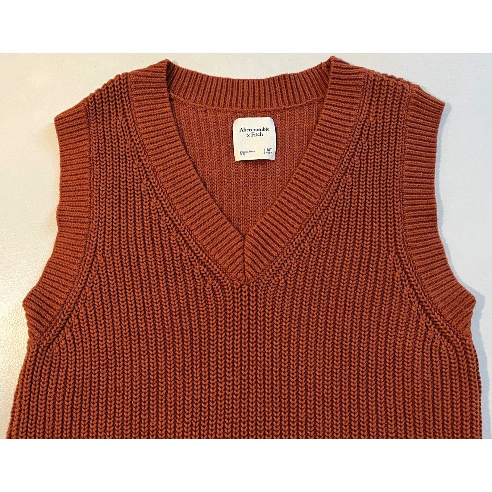 Abercrombie & Fitch VINTAGE Abercrombie & Fitch Women's Knit Sweater Dress V-Neck Sleeveless Sz MT Dress M Rust 90s Preppy Tall Womens Size M / US 6-8 / IT 42-44 - 6 Thumbnail