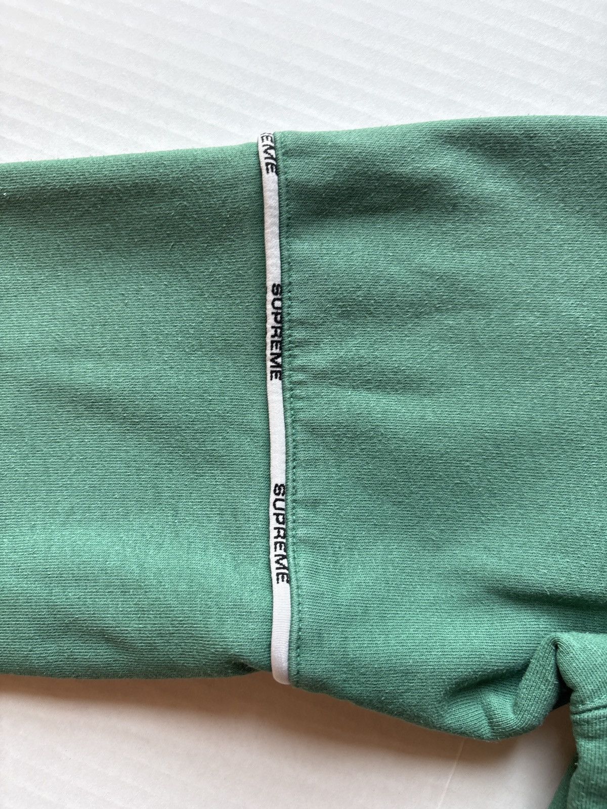 Supreme Supreme SS18 Logo Piping Half Zip Green SIZE S Size US S / EU 44-46 / 1 - 6 Thumbnail