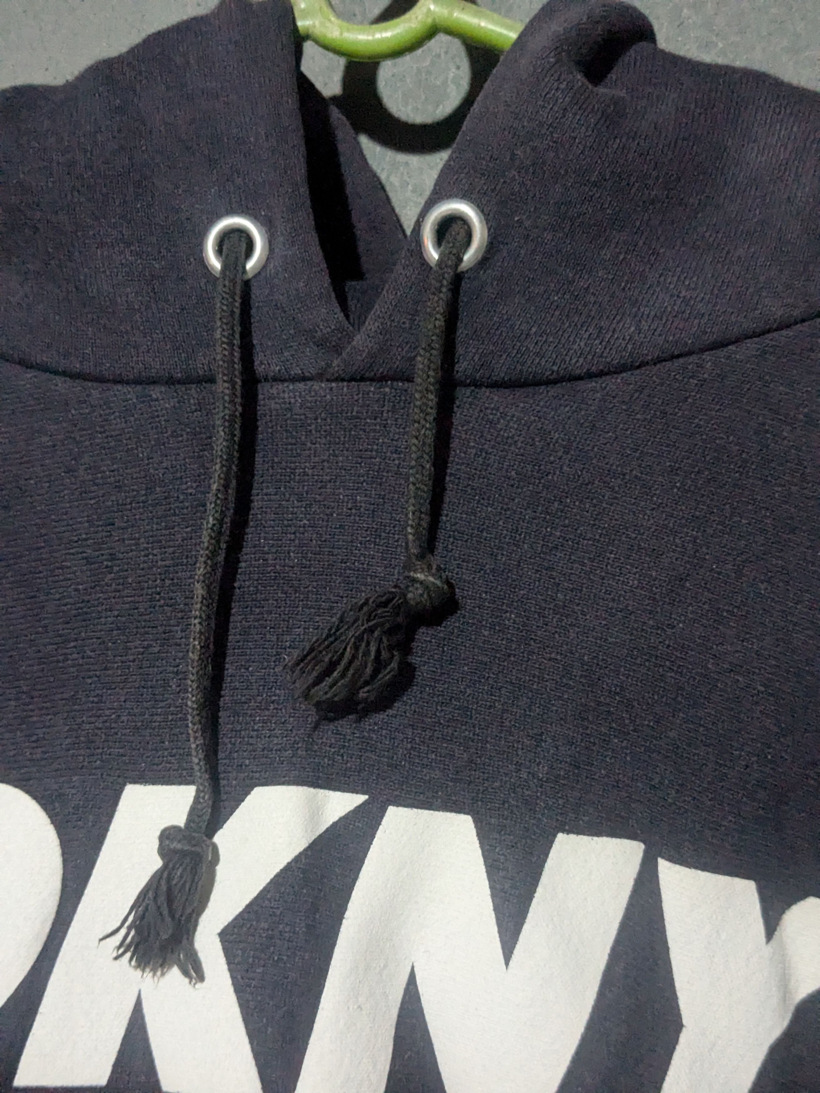 DKNY dkny hoodie pullover black size large made in USA vintage Size US L / EU 52-54 / 3 - 3 Thumbnail