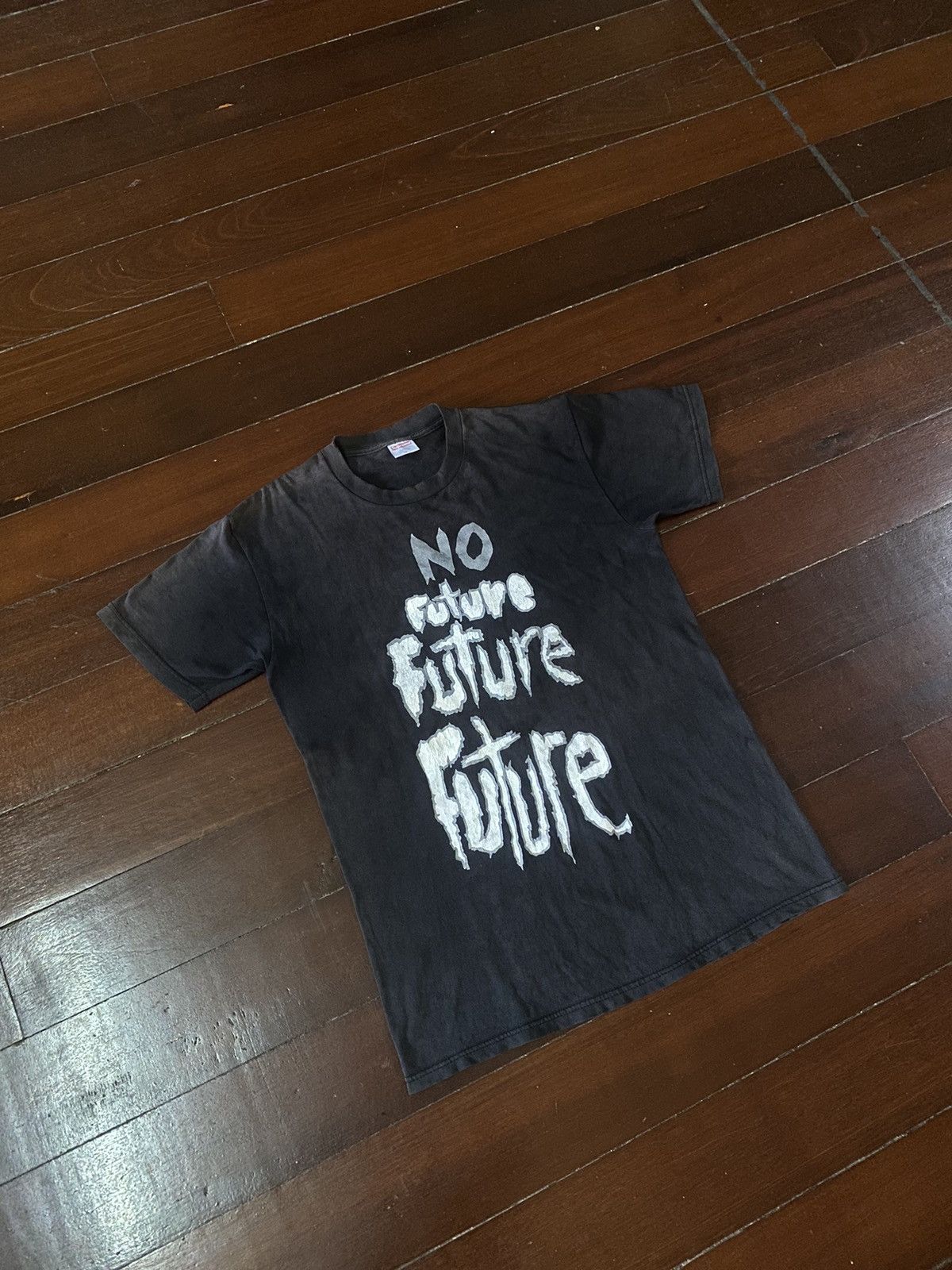 Band Tees FIRE 🔥 VINTAGE Y2K SUPREME NO FUTURE SEX PISTOL 2003 Size US M / EU 48-50 / 2 - 3 Thumbnail