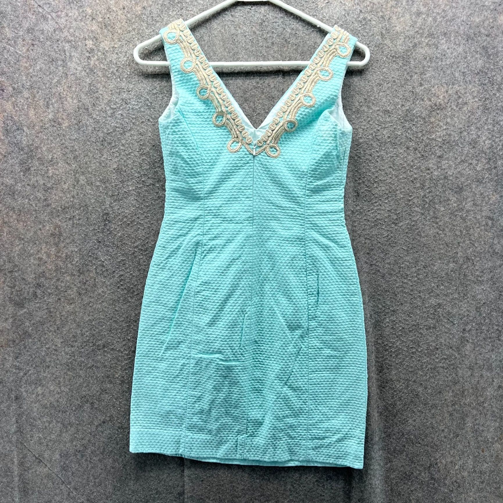 Lilly Pulitzer Lilly Pulitzer Dress Womens 00 Blue Textured V-Neck Sleeveless Embroidered Trim Pencil Dress Shift Size XXS / US 00 / IT 34 - 2 Thumbnail
