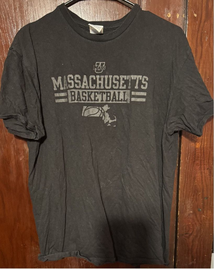 NCAA UMass Minutemen Basketball S/S T-shirt Men's L Black Size US L / EU 52-54 / 3 - 1 Thumbnail