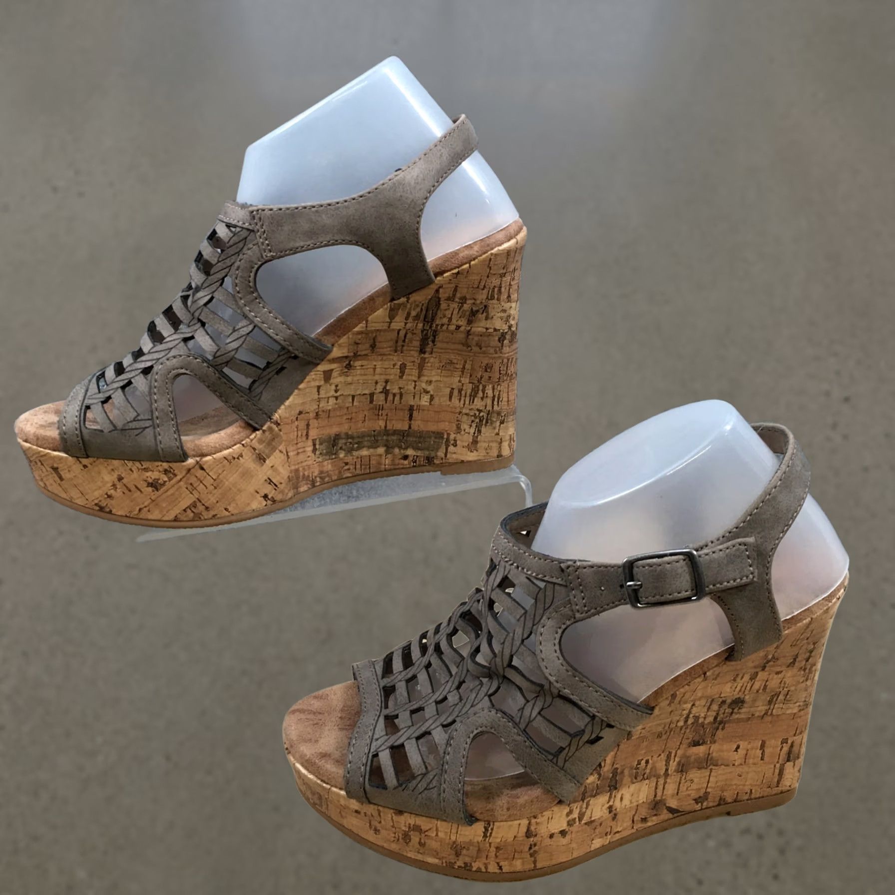 Vintage Maurices Sandals Womens 6 M Francie Slingback Wedge Grey Faux Leather Casual Shoes Size US 4 / IT 34 - 1 Thumbnail