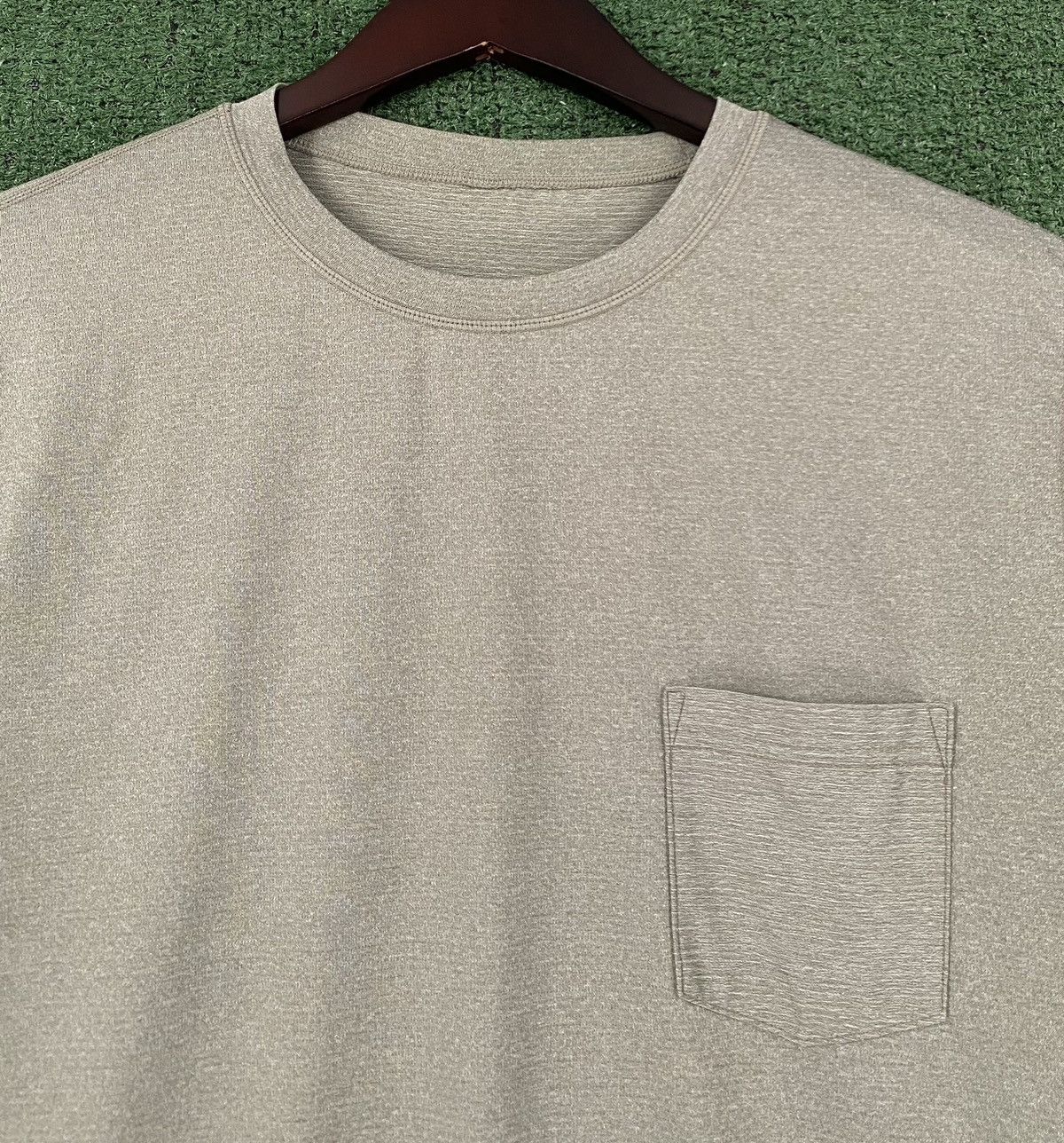Vuori Vuori Tradewinds Performance Tee Army Green Mens Medium Size US M / EU 48-50 / 2 - 2 Thumbnail