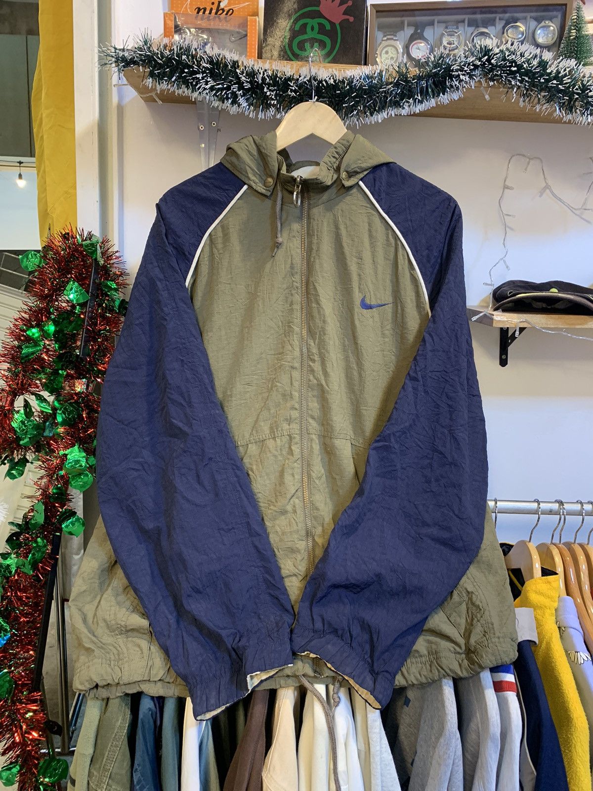 image of Nike Swoosh Reversible Hoodie Jacket in Moss, Men's (Size XL)