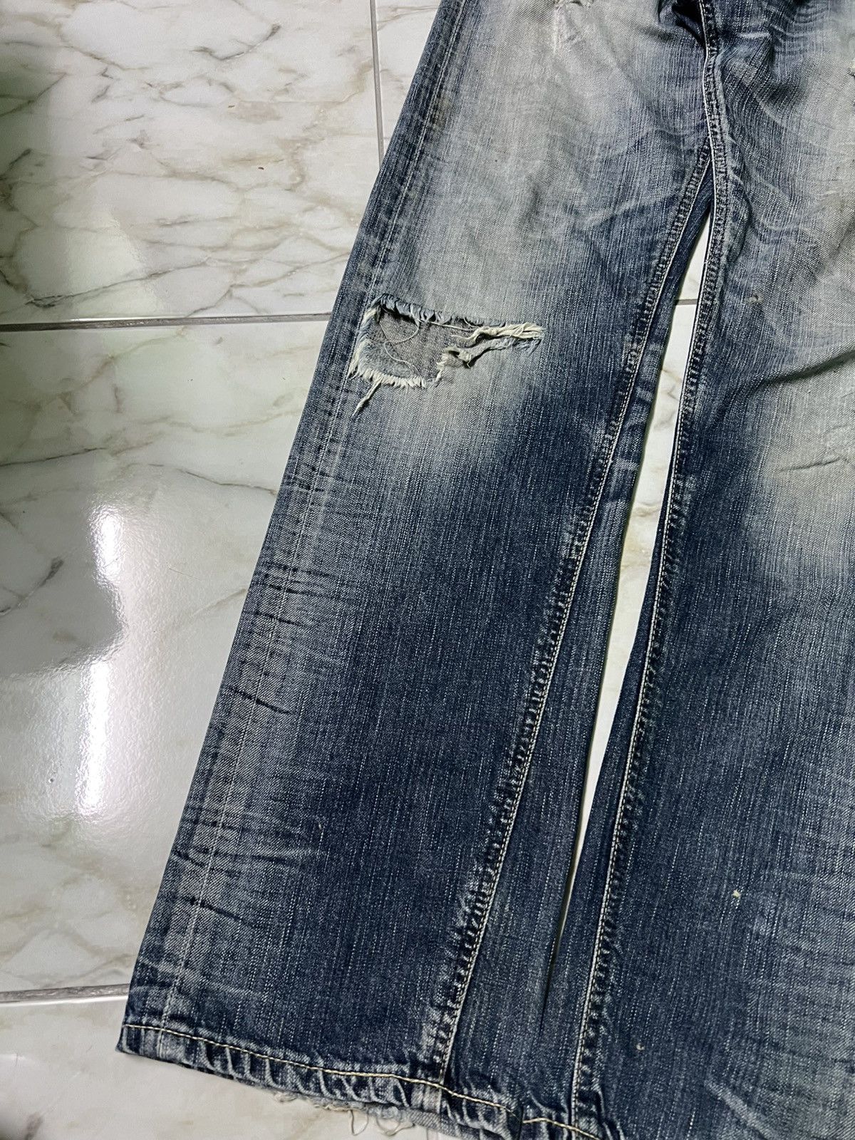 Edwin × If Six Was Nine × Japanese Brand VINTAGE EDWIN 503 BLUE TRIP DISTRESS JEAN Size US 31 - 3 Thumbnail