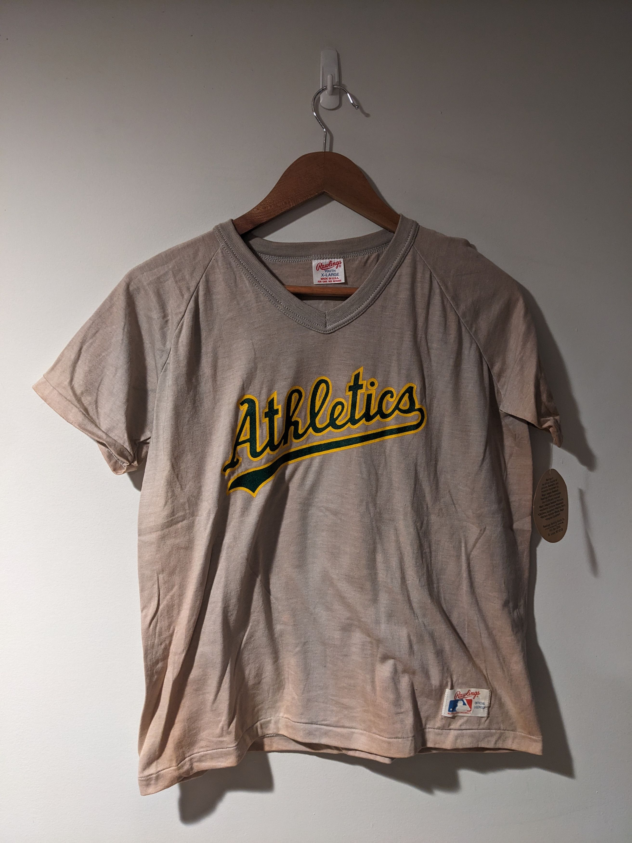 MLB × Vintage Vintage 80s Oakland Athletics Rawlings YOUTH X-Large T-Shirt Size US XL / EU 56 / 4 - 1 Thumbnail