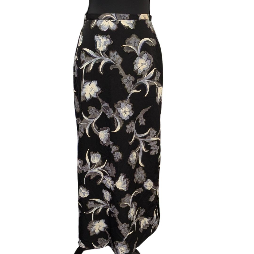 Vintage Vintage Black Floral Printed Maxi Skirt | S | Tracy Evans Size 25" / US 0 / IT 36 - 1 Thumbnail