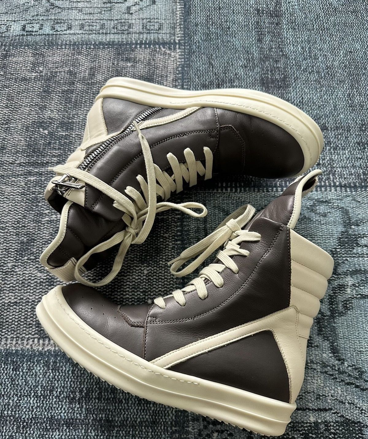 Rick Owens Rick Owens mainline inverted triangle high-top shoes Size US 7 / IT 37 - 2 Thumbnail