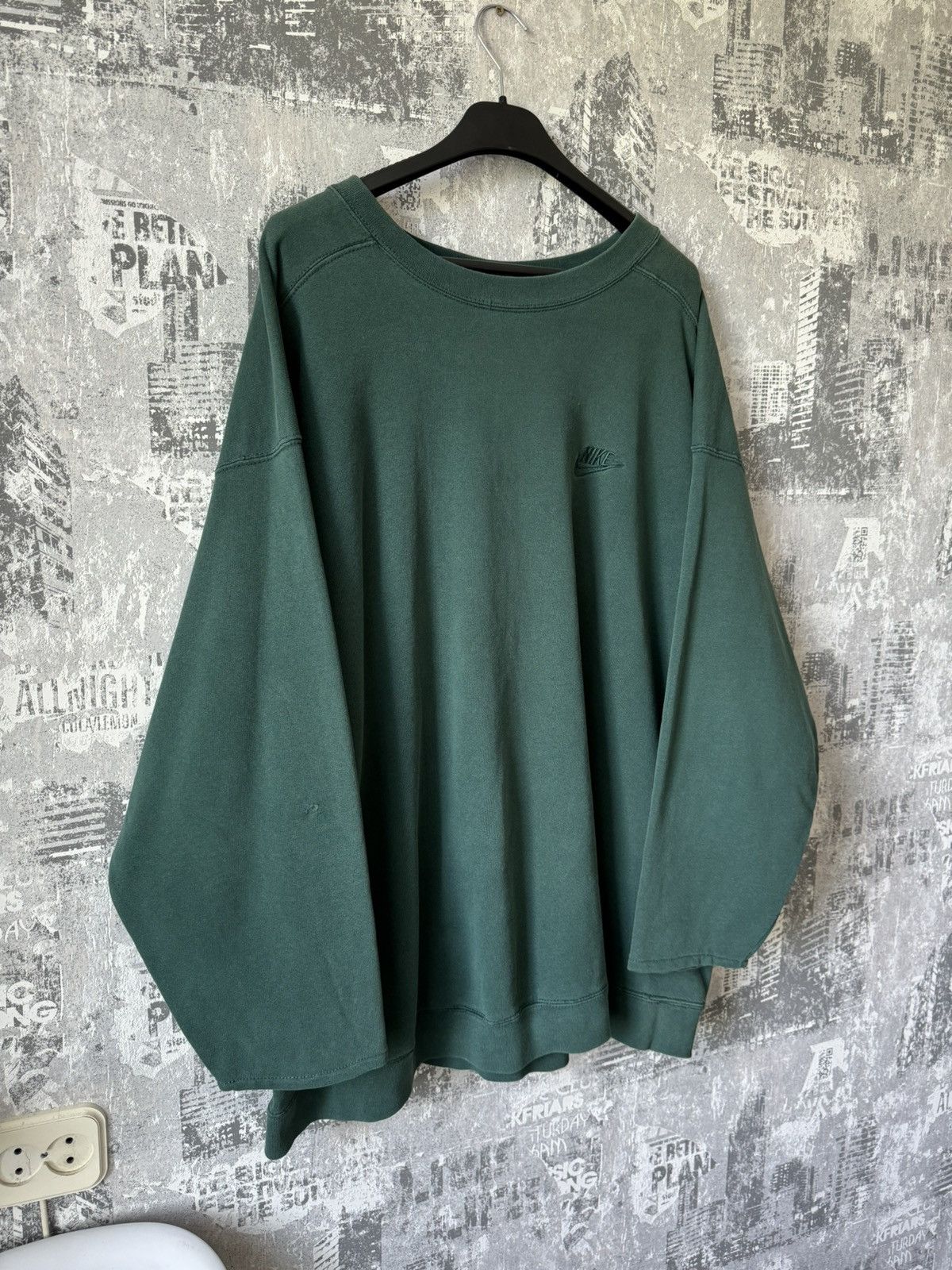 Nike Vintage 90s Nike Crewneck Size US XL / EU 56 / 4 - 1 Thumbnail