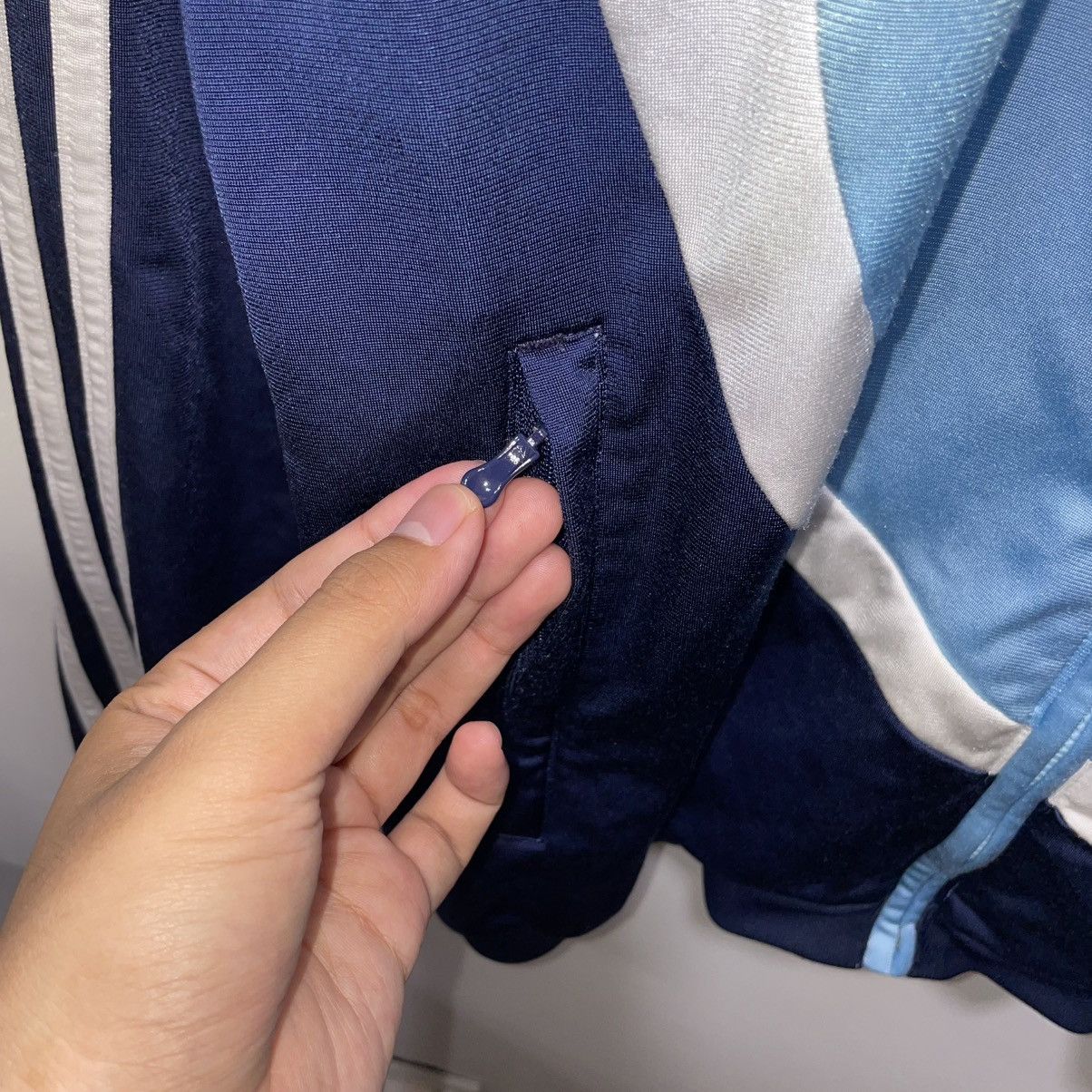 Adidas Vintage Adidas Realmadrid Football Tracktop Soccer Track Size US M / EU 48-50 / 2 - 4 Thumbnail