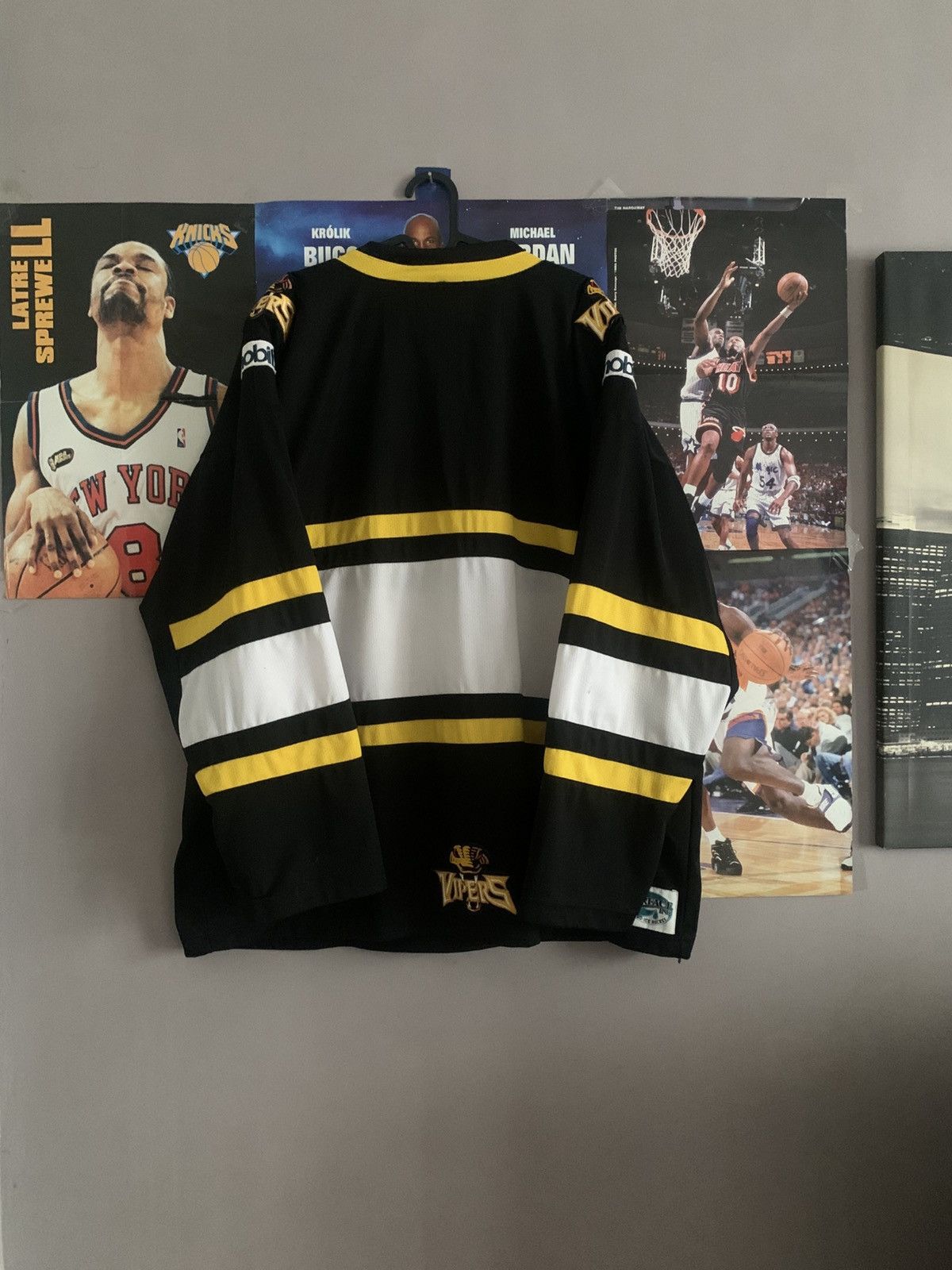 Other 2006/2007 Vintage EIHL Newcastle Vipers „V” Away Jersey Size US L / EU 52-54 / 3 - 6 Thumbnail