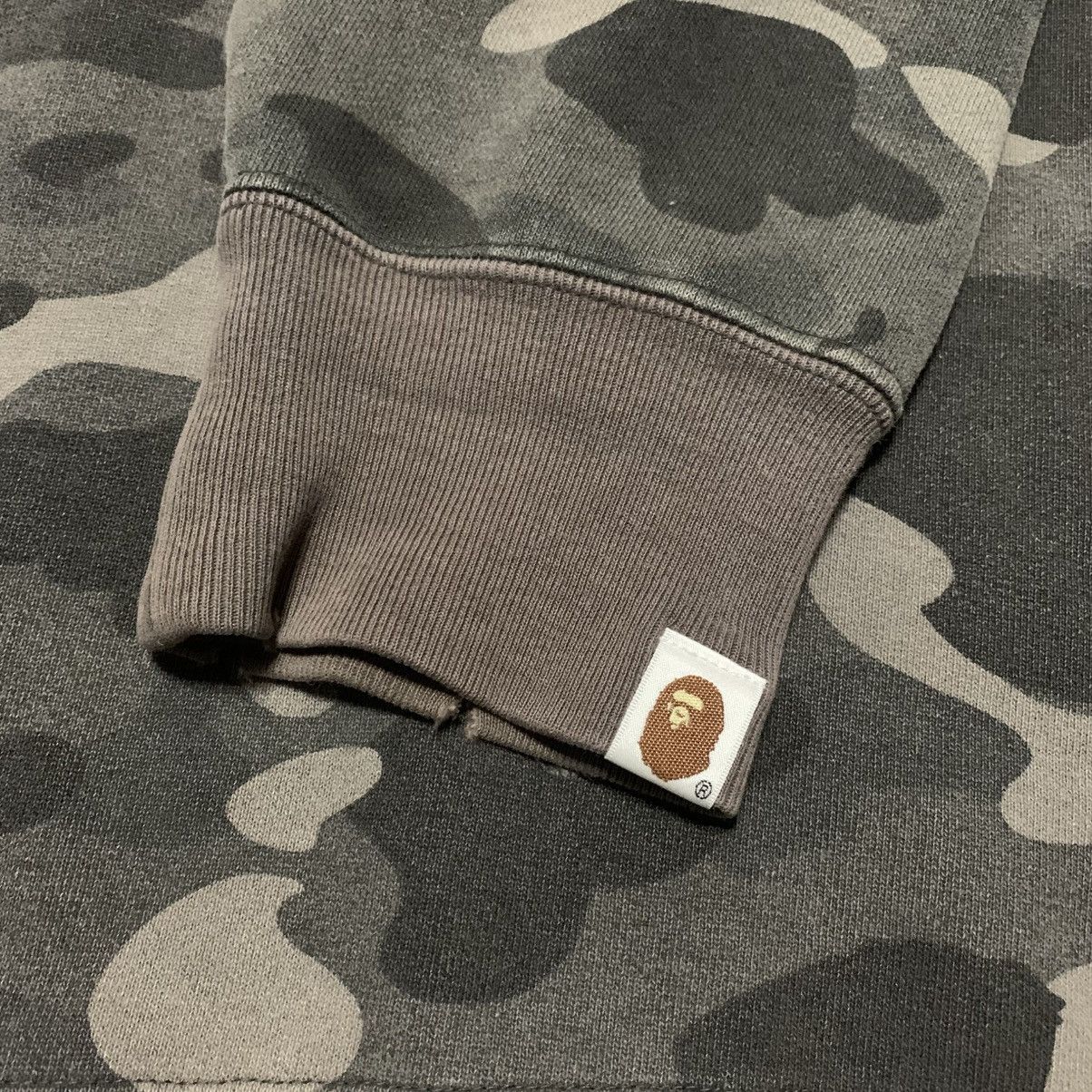 Bape Bape Large Grey Camo Oversized Sweatshirt Distressed Bathing Size US L / EU 52-54 / 3 - 5 Thumbnail