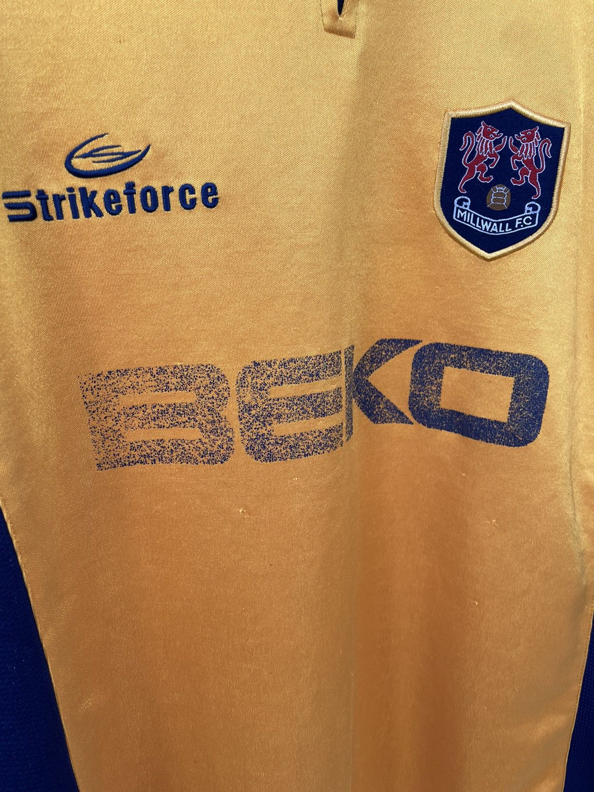 Vintage 2004/05 MILLWALL Strikeforce Away Footbal Shirt Size XL Size US XL / EU 56 / 4 - 2 Thumbnail