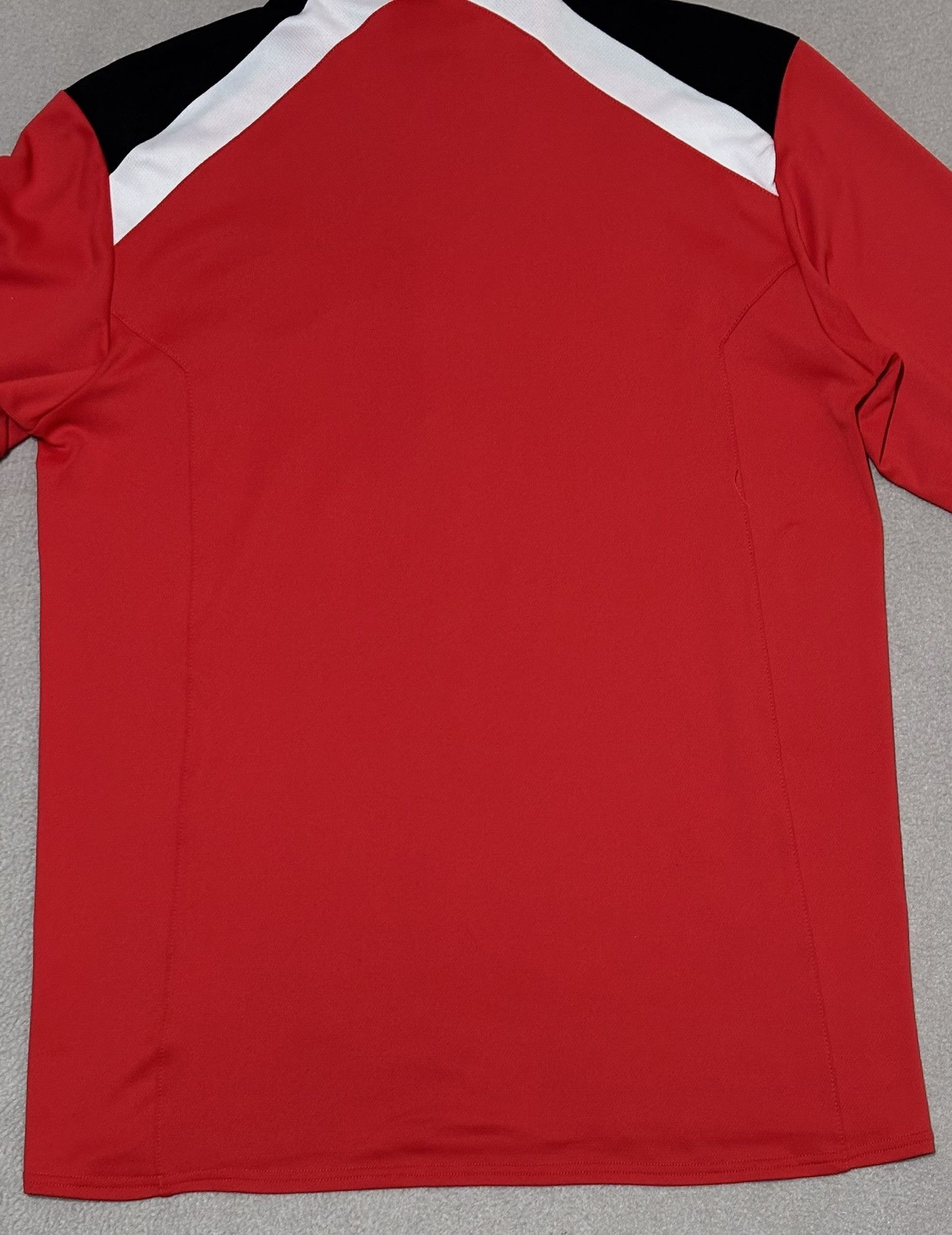 Umbro PSV Eindhoven 2017/2018 Umbro Training sweatshirt Size M Size US M / EU 48-50 / 2 - 13 Thumbnail