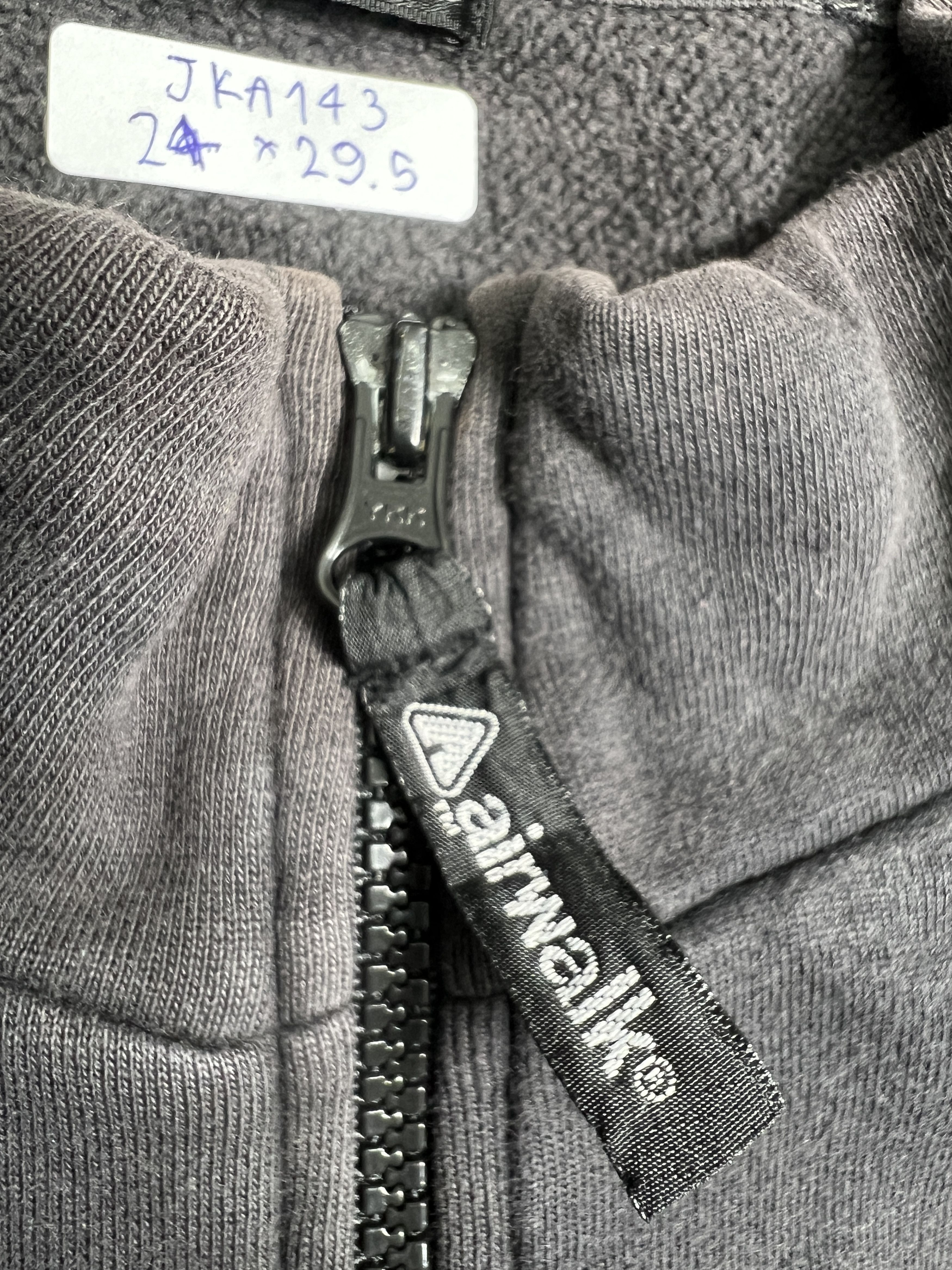 Airwalk Vintage Airwalk Mini Logo Zipped Sweatshirt (L) JKA143 Size US L / EU 52-54 / 3 - 5 Thumbnail