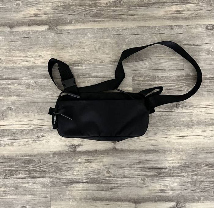 Aer Aer City Sling Black Crossbody Belt Bag Size ONE SIZE - 2 Thumbnail