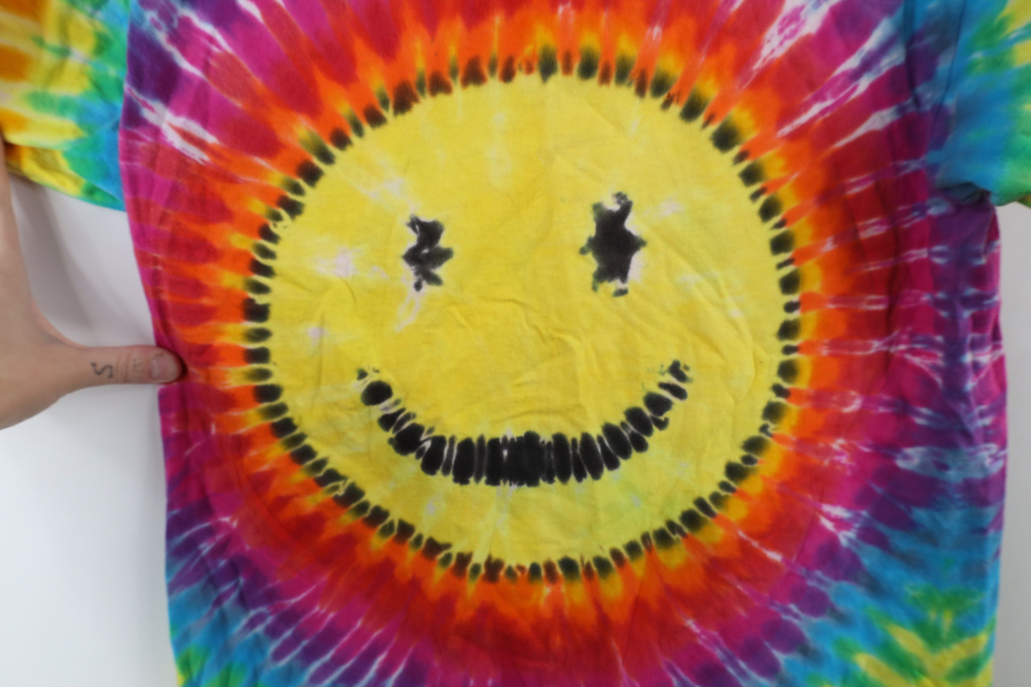 Vintage Vintage 90s Streetwear Rainbow Tie Dye Smiley Face T-Shirt Size M / US 6-8 / IT 42-44 - 11 Thumbnail