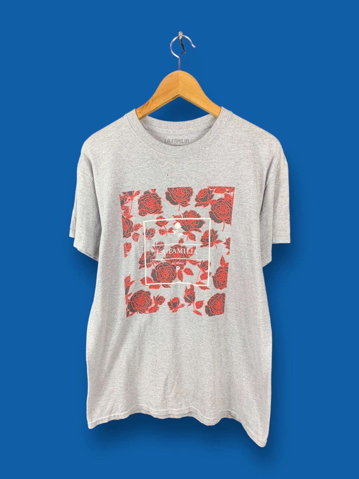 Rap Tees Steals! La Familia Hip Hop Streetwear Culture Logo Tee Size US M / EU 48-50 / 2 - 1 Thumbnail
