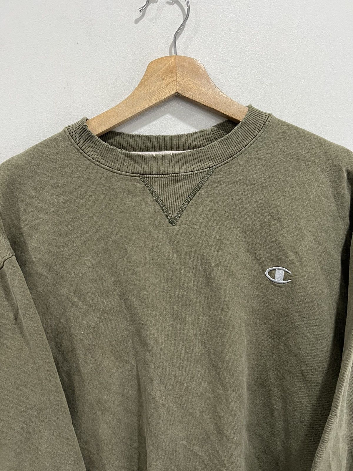 Vintage Vintage Olive Green Champion sweater Size US L / EU 52-54 / 3 - 3 Thumbnail