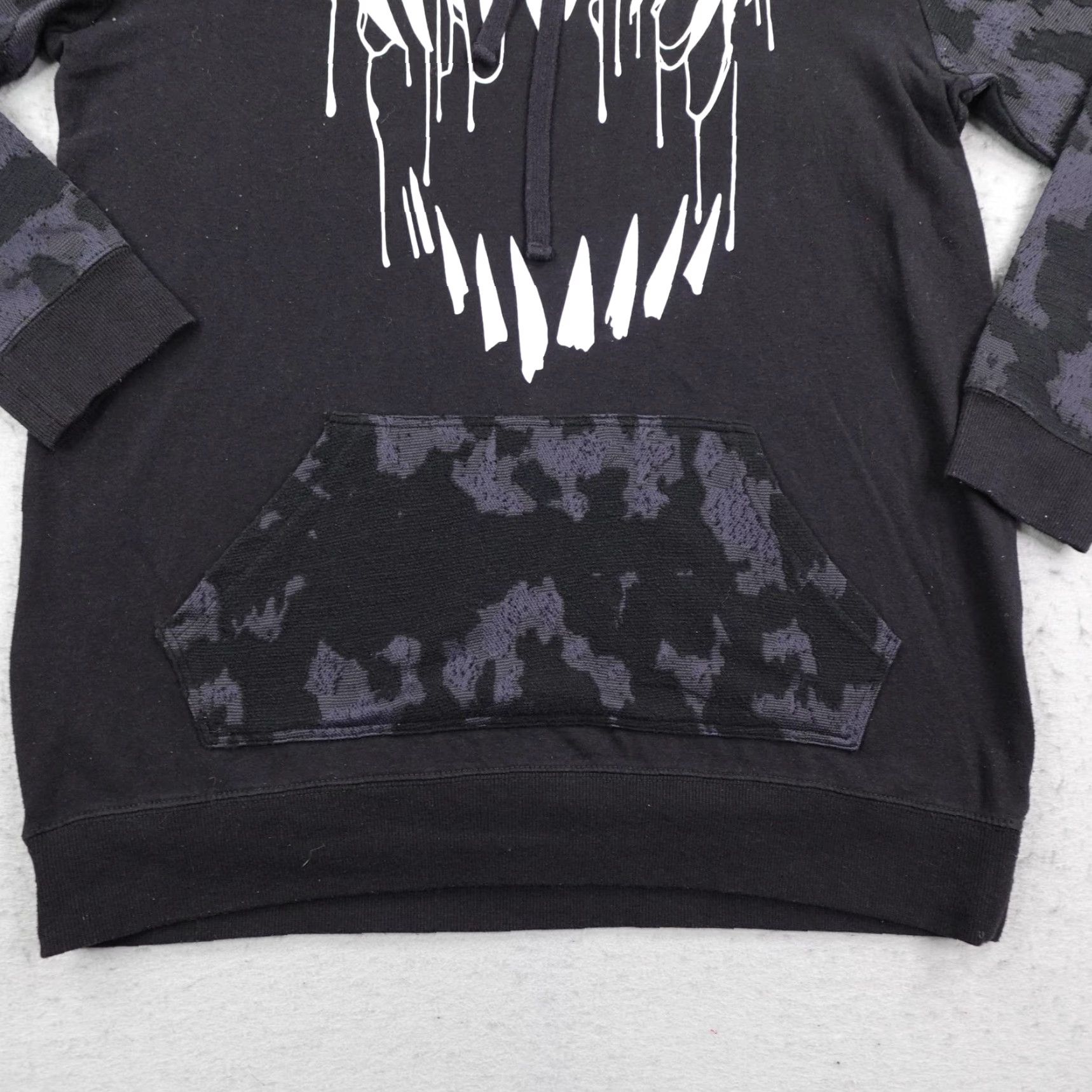 Vintage Marvel Venom Hoodie Womens Large Black Camo Her Universe Pullover Sweatshirt Size L / US 10 / IT 46 - 4 Thumbnail