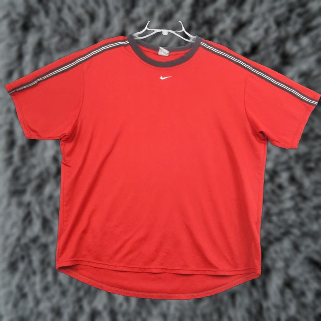 Nike VINTAGE Nike Sphere 90s Shirt 2XL Red Mens T-Shirt 90s Training F41204HIT Size US XXL / EU 58 / 5 - 1 Thumbnail