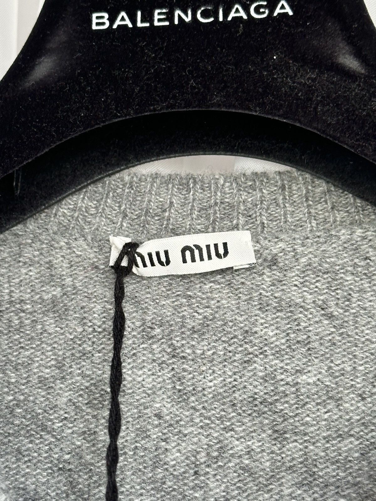 Miu Miu *NEW* MIU MIU SS2022 $1890 Cropped Logo Sweater runway wool Size M / US 6-8 / IT 42-44 - 11 Thumbnail