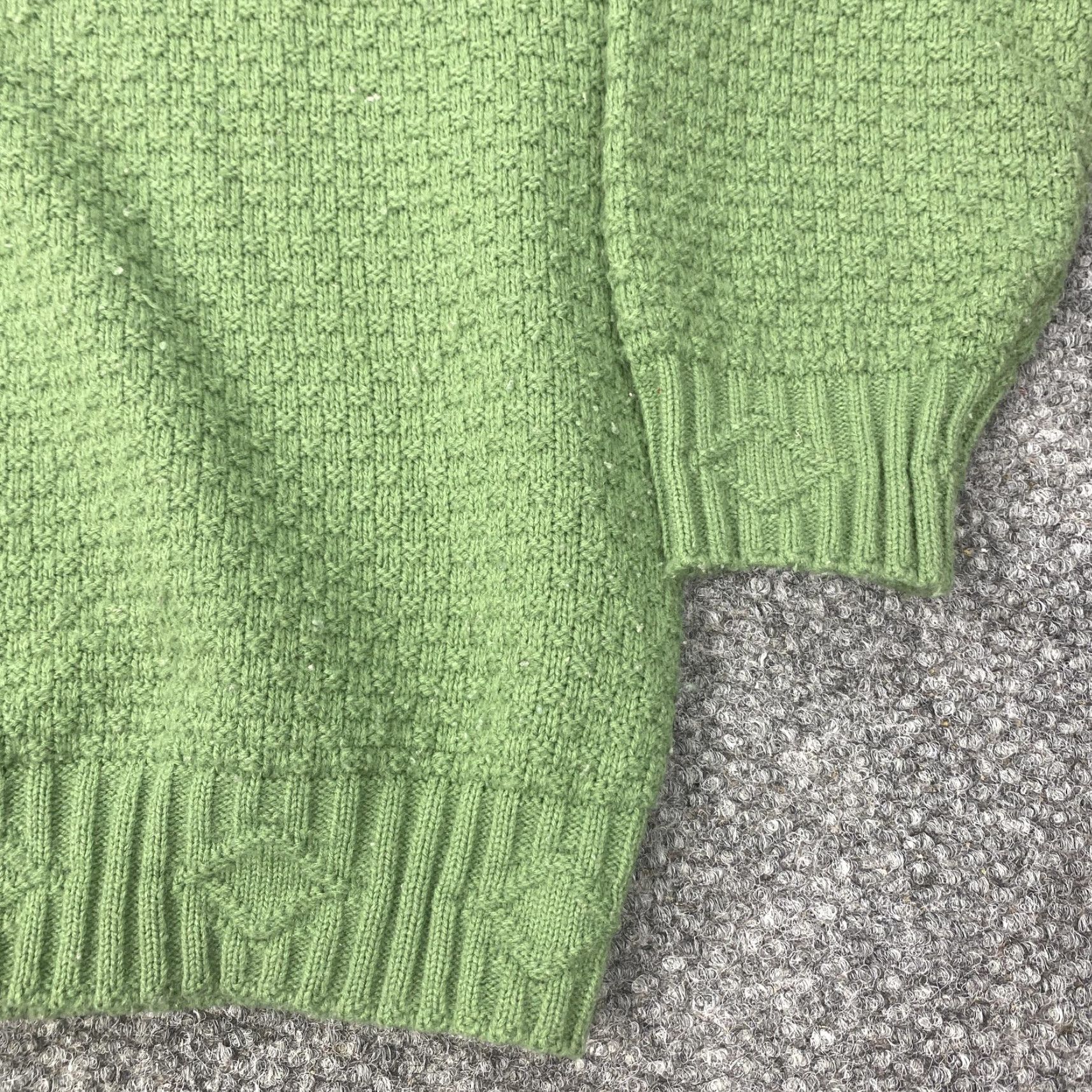 Vintage LT by Liz Thomas Sweater Womens Medium Green Floral Heart Embroidery Pullover Acrylic Size M / US 6-8 / IT 42-44 - 5 Thumbnail