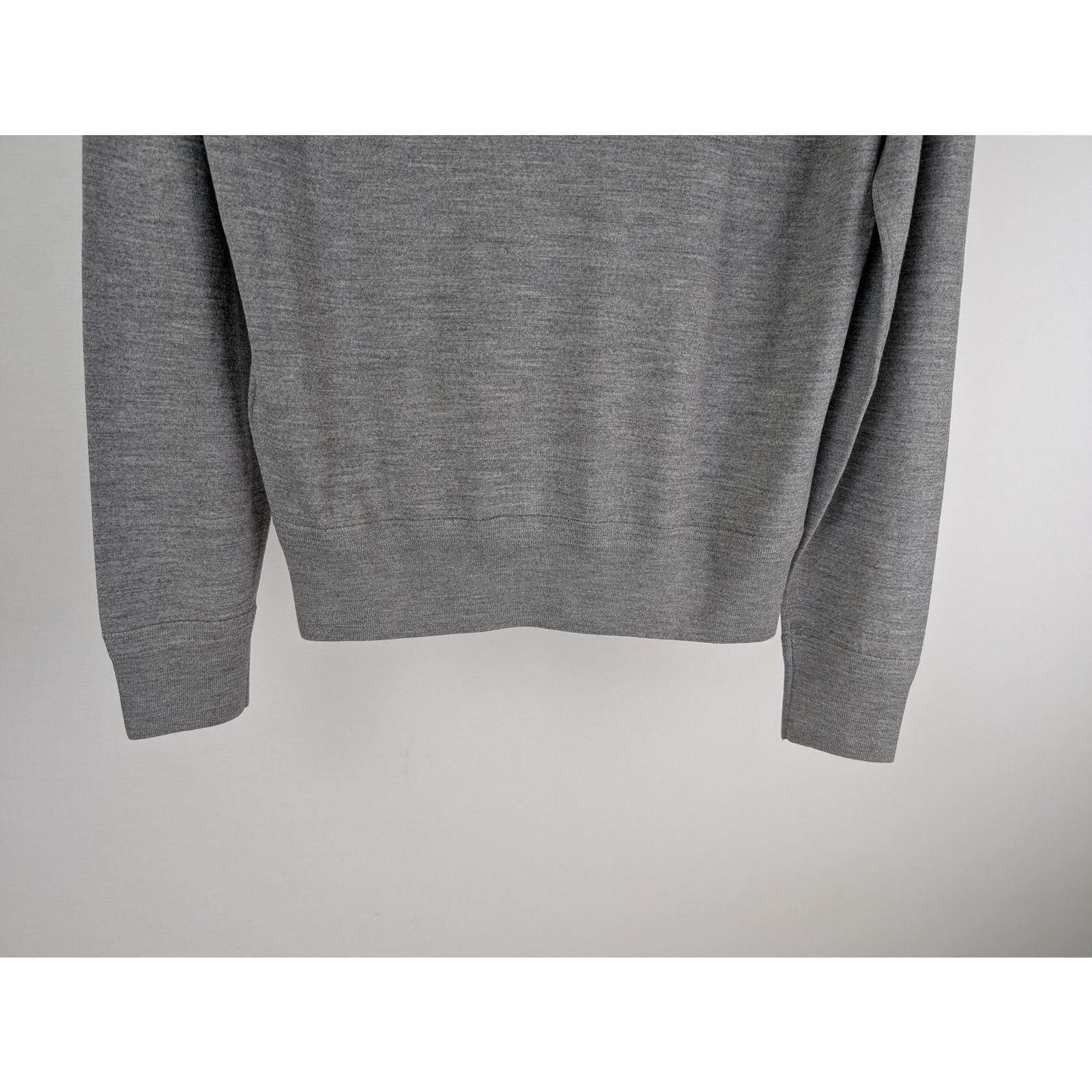 Tom Ford o1rshd1 V-Neck Knitwear Crewneck Sweatshirt in Grey Size US M / EU 48-50 / 2 - 8 Thumbnail