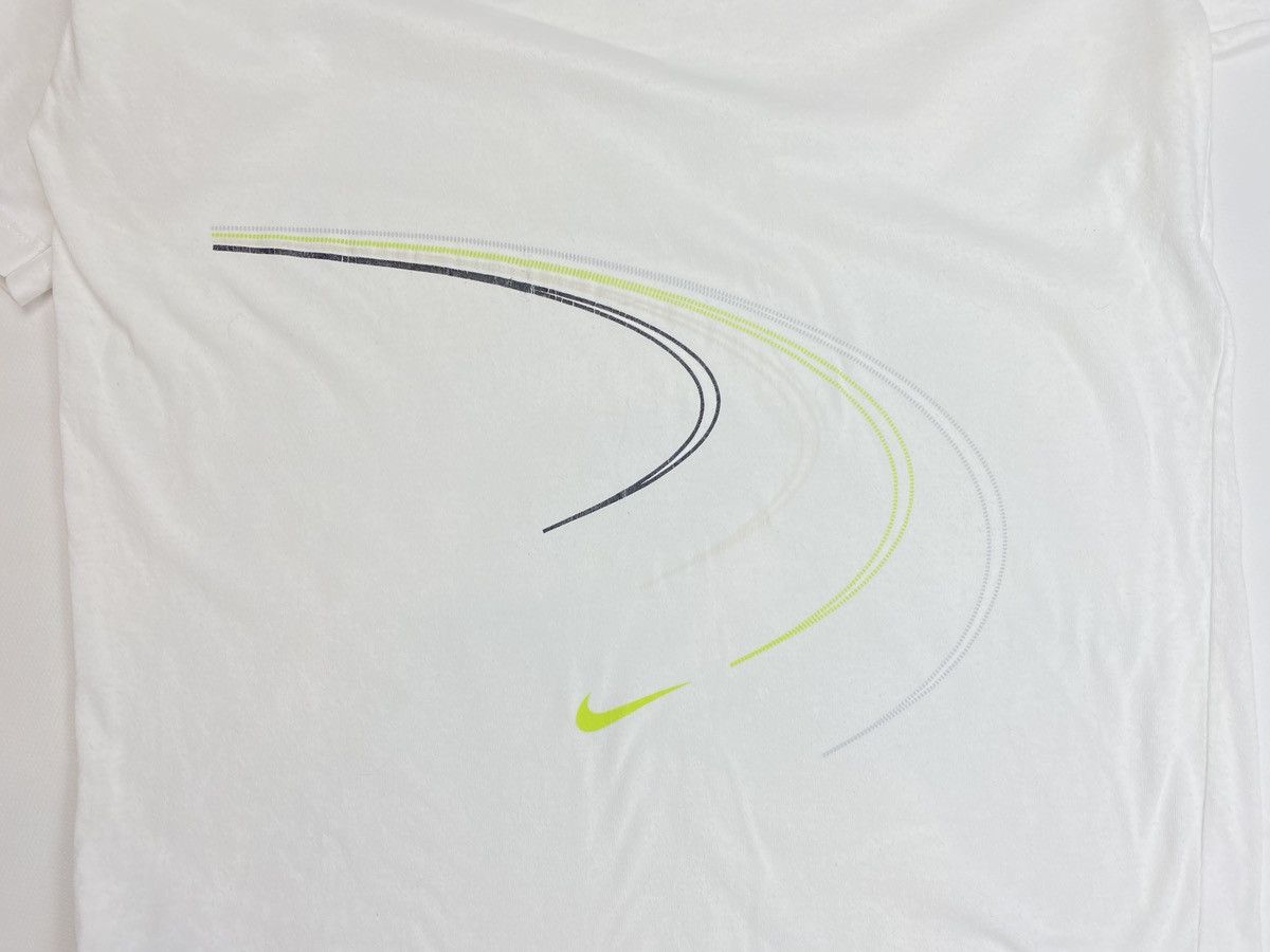 Nike Nike T-Shirt Abstract Geometric Logo Dry Fit Size US M / EU 48-50 / 2 - 6 Thumbnail