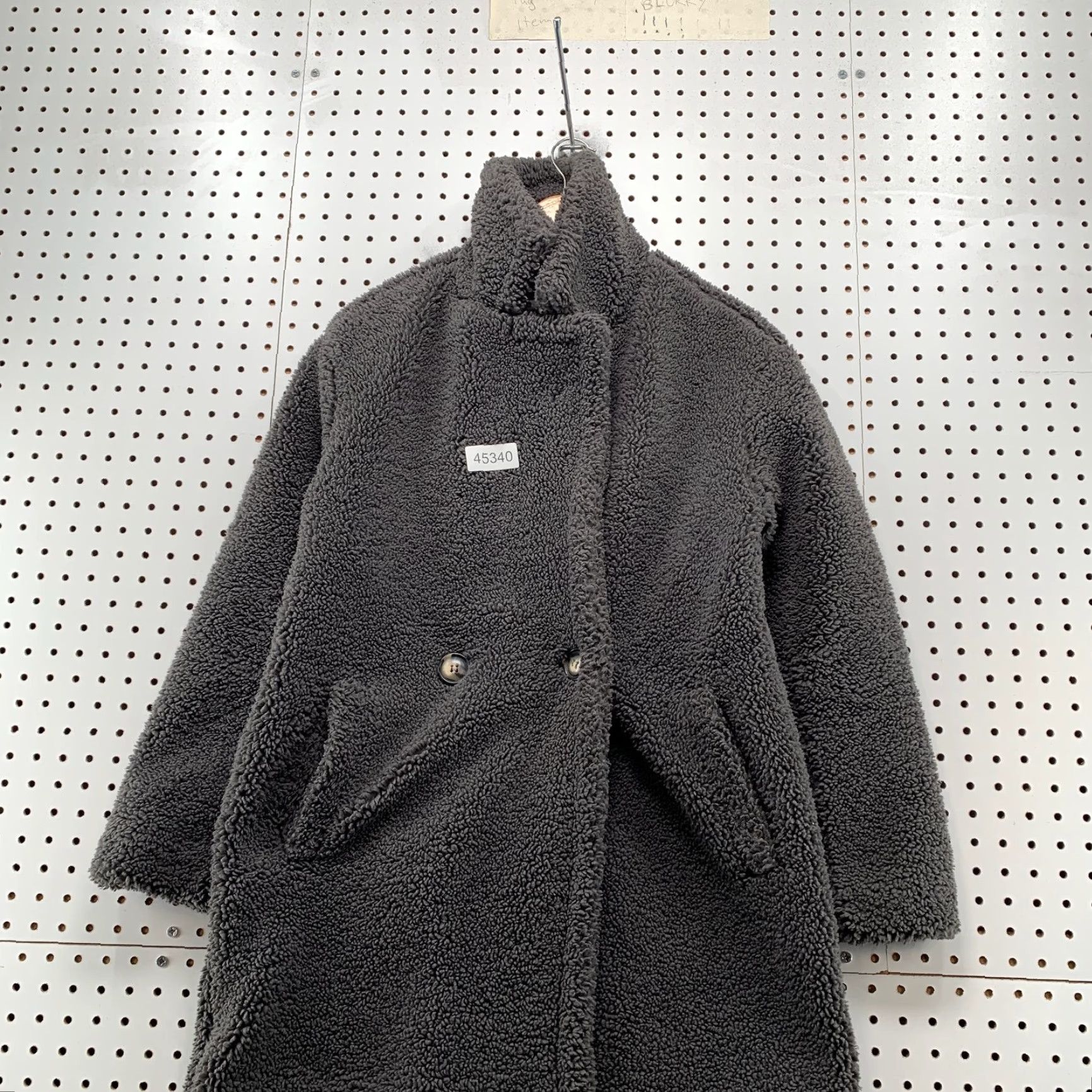 APPARIS Apparis Faux Fur Teddy Coat Womens L Gray Long Collared Cozy Deep Pile Coat Size L / US 10 / IT 46 - 2 Thumbnail