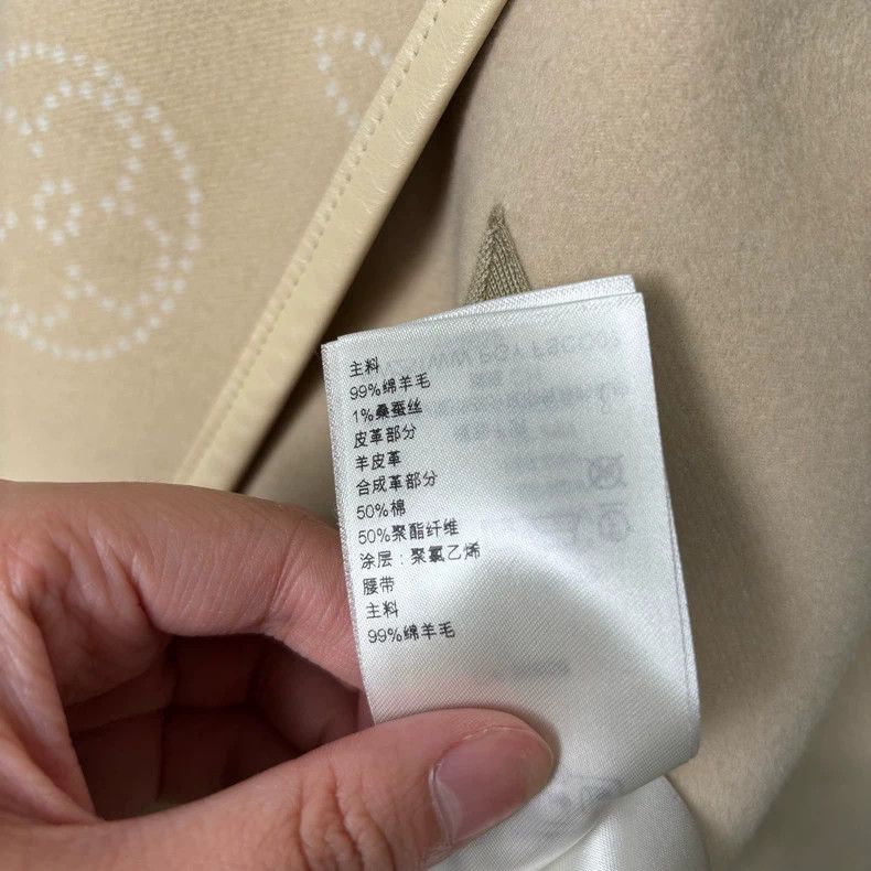 Louis Vuitton Louis Vuitton Oatmeal big old flower full print bathrobe c Size XS / US 0-2 / IT 36-38 - 5 Thumbnail