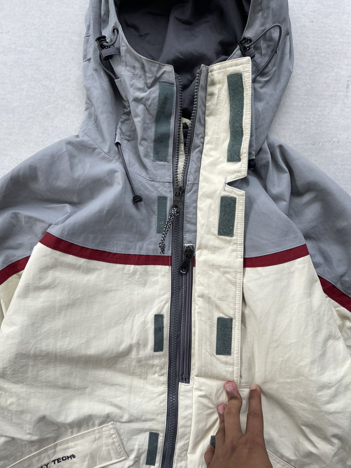 Helly Hansen 🔥VINTAGE HELLY HANSEN TECH WATERPROOF HOOD OUTDOOR JACKET Size US M / EU 48-50 / 2 - 5 Thumbnail