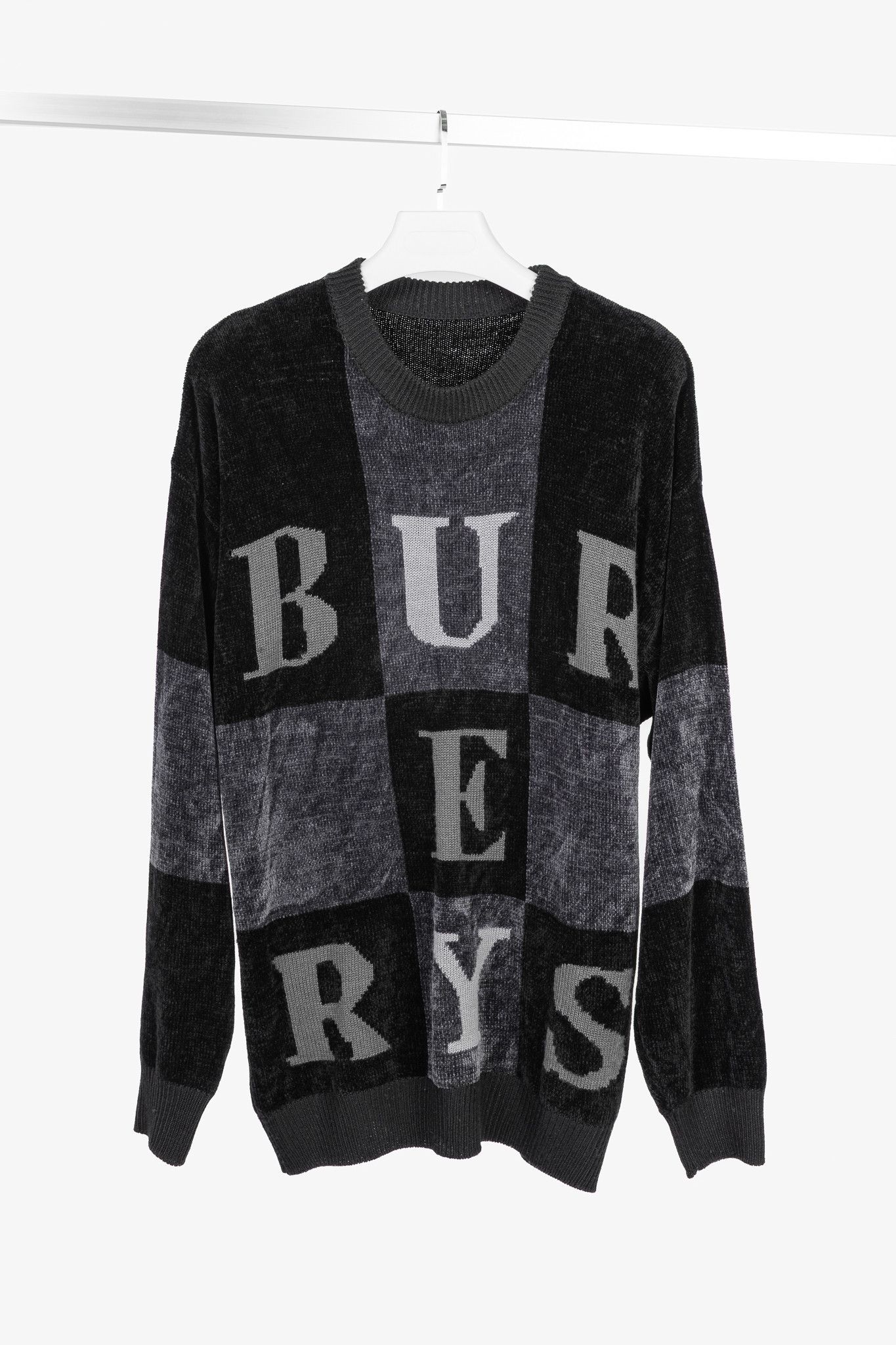 Burberry Burberry Vintage Black Chenille Checkered-Logo Sweater Size US XL / EU 56 / 4 - 1 Thumbnail