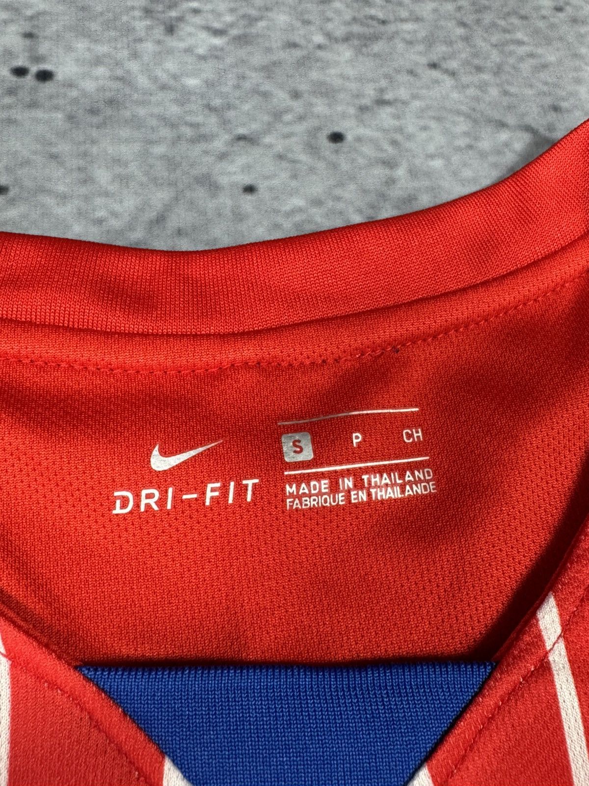 Nike Sporting Gijon Carmona Football Jersey Size US S / EU 44-46 / 1 - 11 Thumbnail