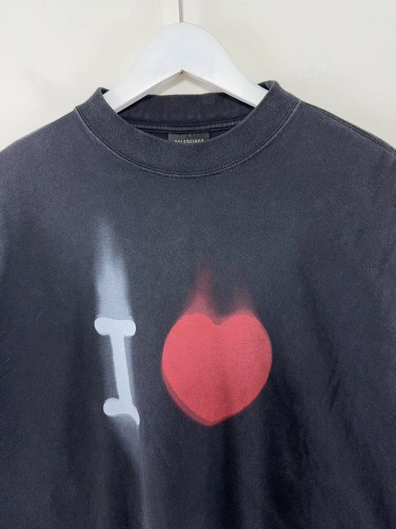 Balenciaga Balenciaga Limited Love Short Sleeves for Valentine's Day s Size US XS / EU 42 / 0 - 3 Thumbnail