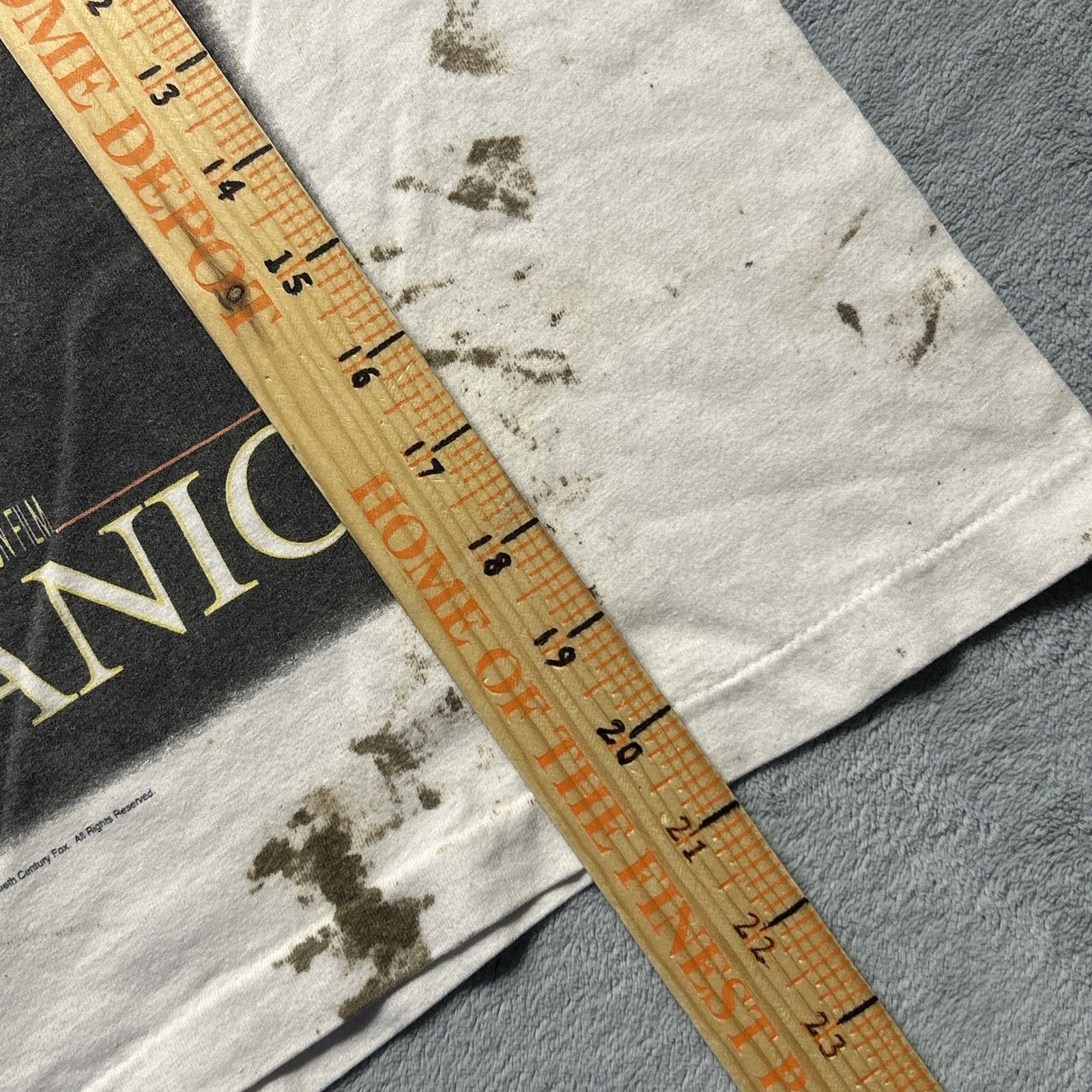 Gildan 98 Titanic Shirt Boys Youth 10/12 Med 15.5x21 Single Stitch Size US M / EU 48-50 / 2 - 8 Thumbnail