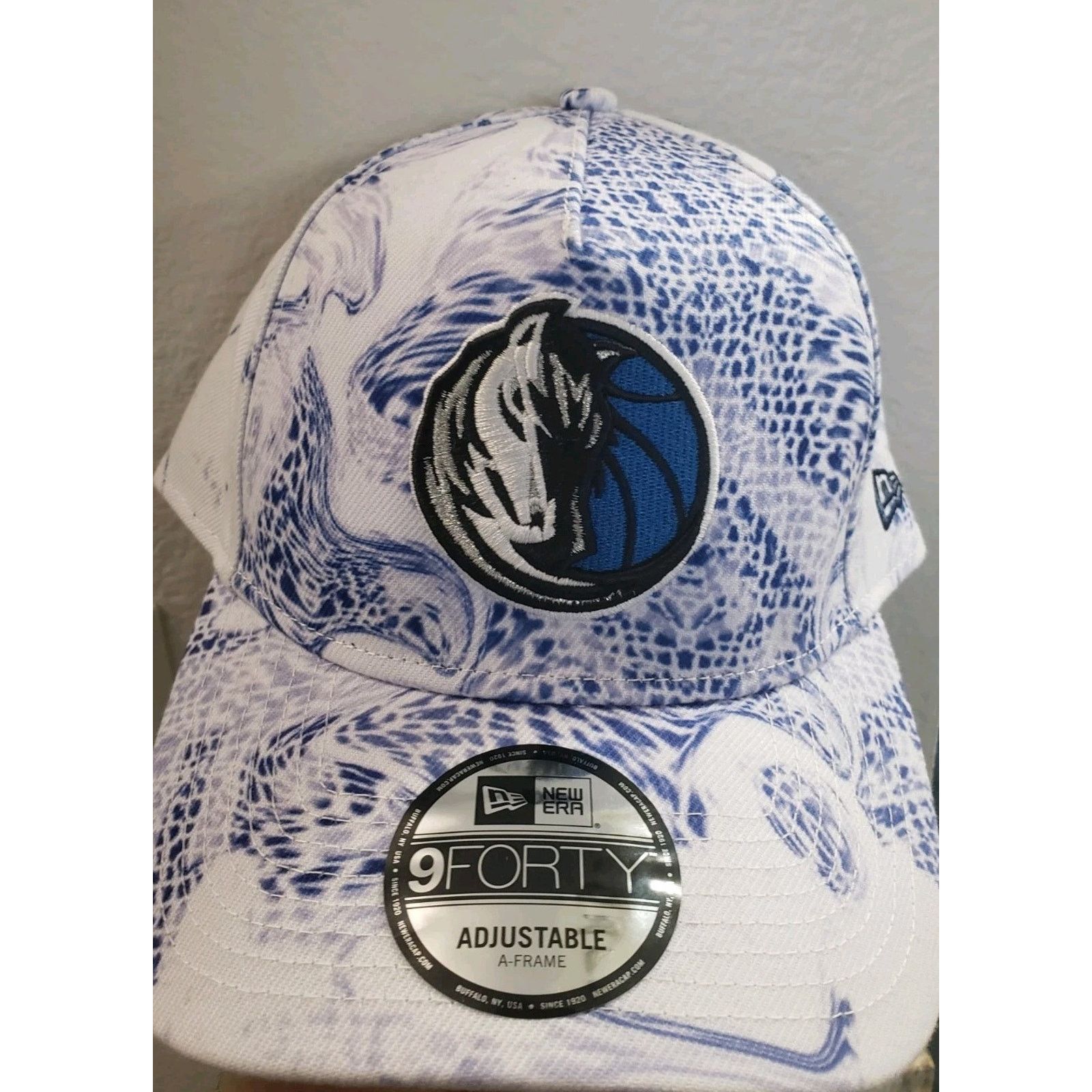 New Era Dallas Mavericks Hat Cap SnapbackWhite Snake 940 NBA New Era Size ONE SIZE - 1 Thumbnail