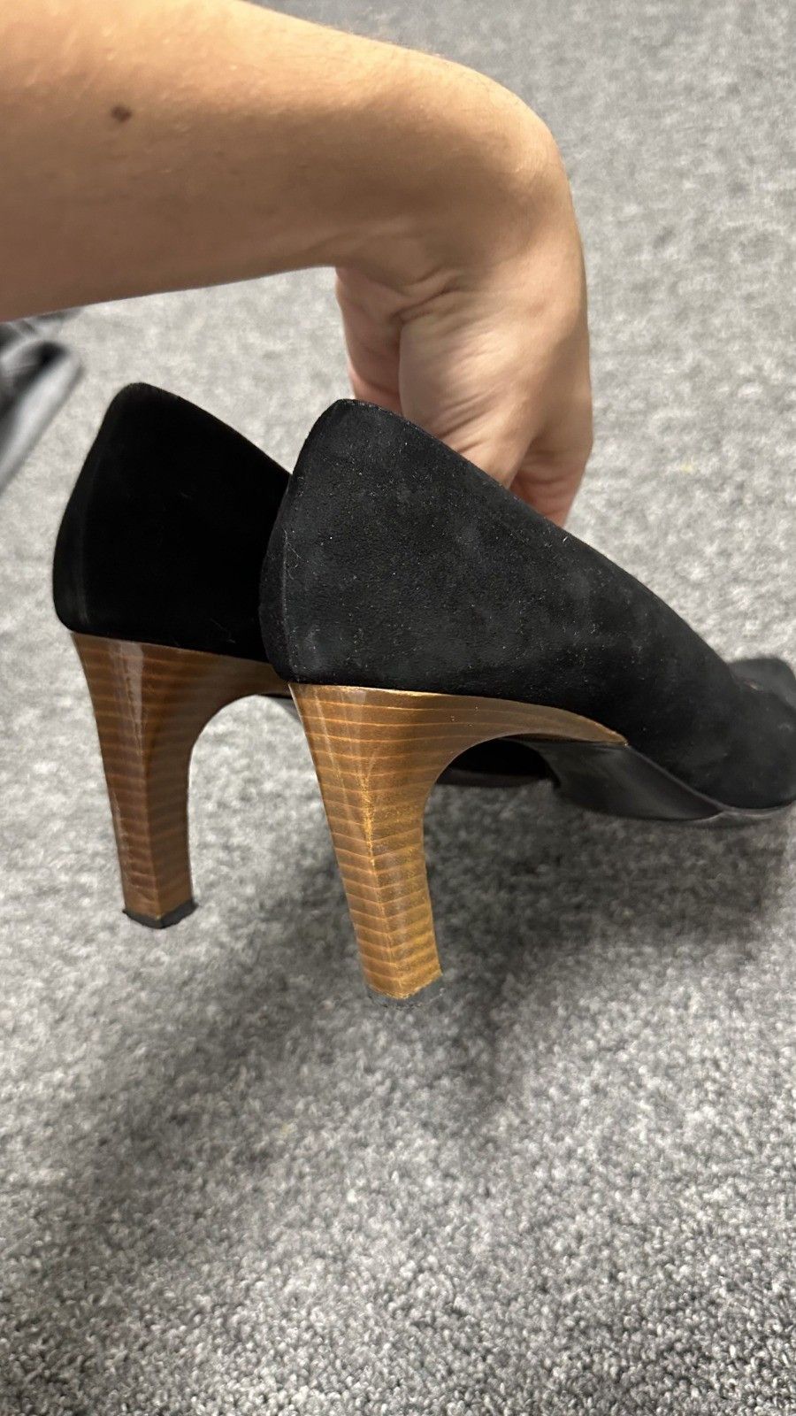 Gucci Gucci Women's Suede Black Heels Size 39 Size US 9 / IT 39 - 5 Thumbnail