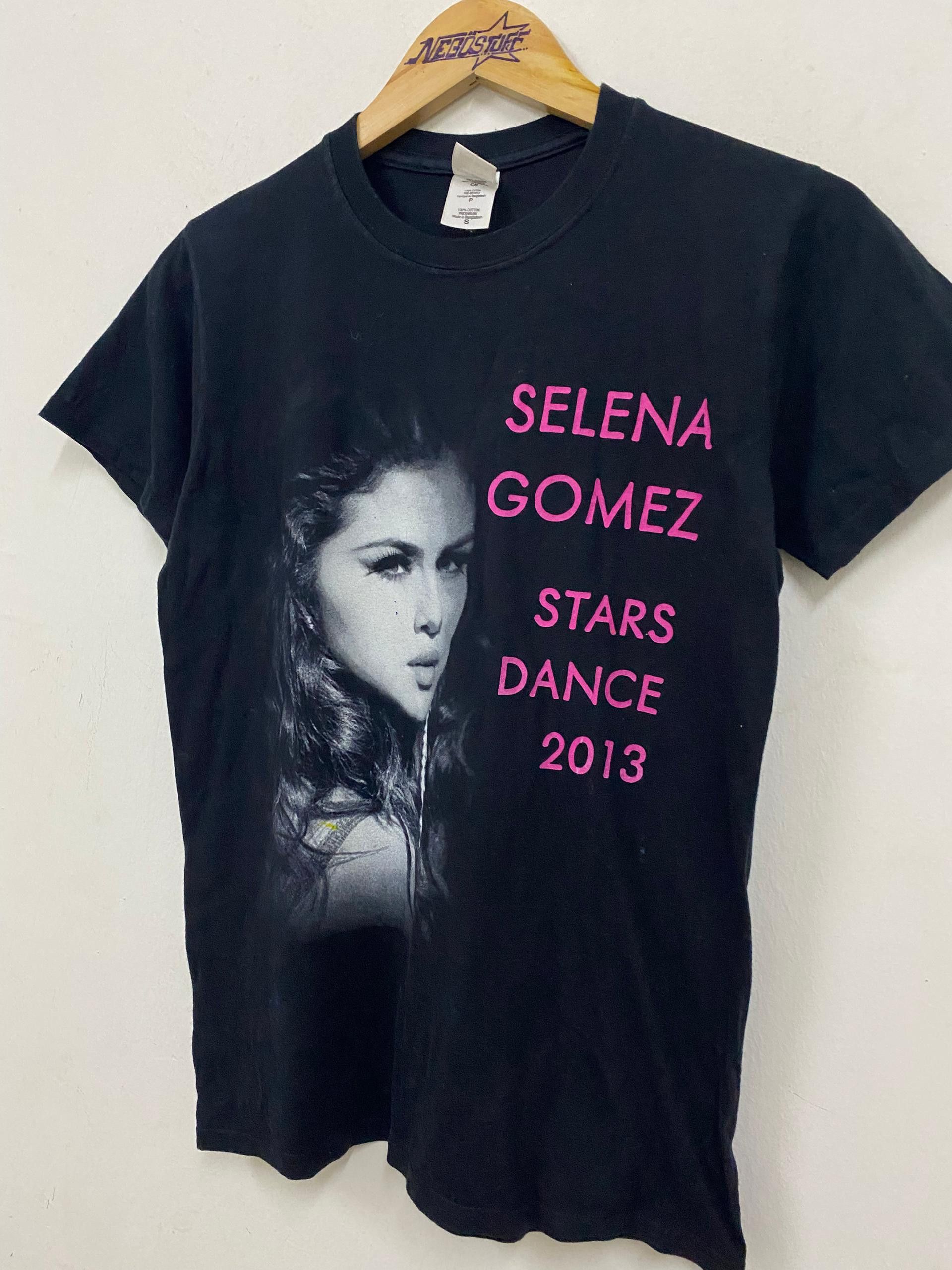 Band Tees SELENA GOMEZ 2013 tour tee merchandise Size US S / EU 44-46 / 1 - 4 Thumbnail