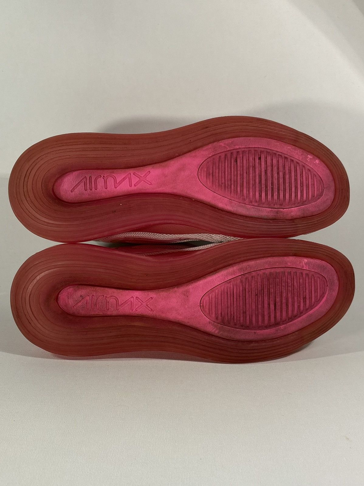 Nike Nike Air Max 720 White And Pink Athletic Shoes Women's 9.5 Size US 9.5 / IT 39.5 - 8 Thumbnail