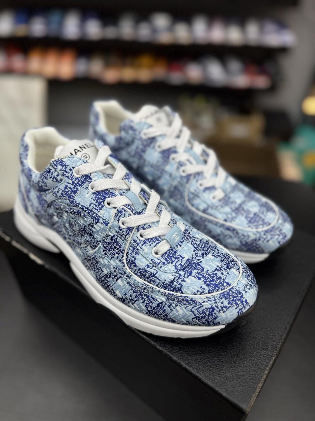 Chanel CHANEL CC Logo Sneaker Size 40.5EU/10.5US(W)/9US(M) $1425 Size US 10.5 / IT 40.5 - 3 Thumbnail
