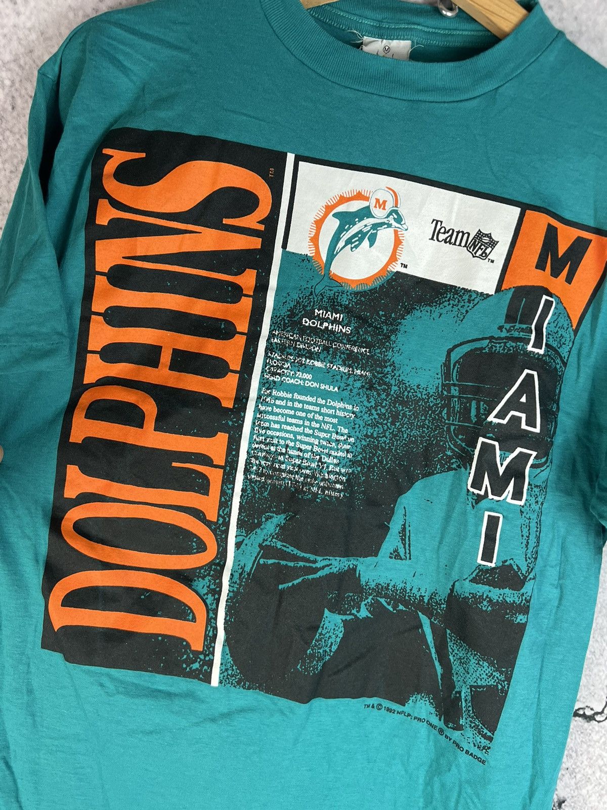 NBA Vintage 1992 Miami Dolphins NFL team football tshirt Size US M / EU 48-50 / 2 - 3 Thumbnail