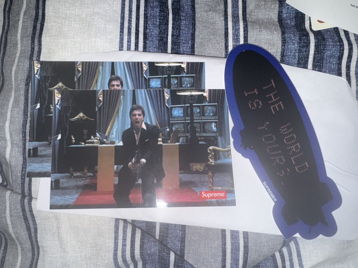 Supreme Supreme Scarface Shower FW17 Sticker Set Size ONE SIZE - 1 Thumbnail