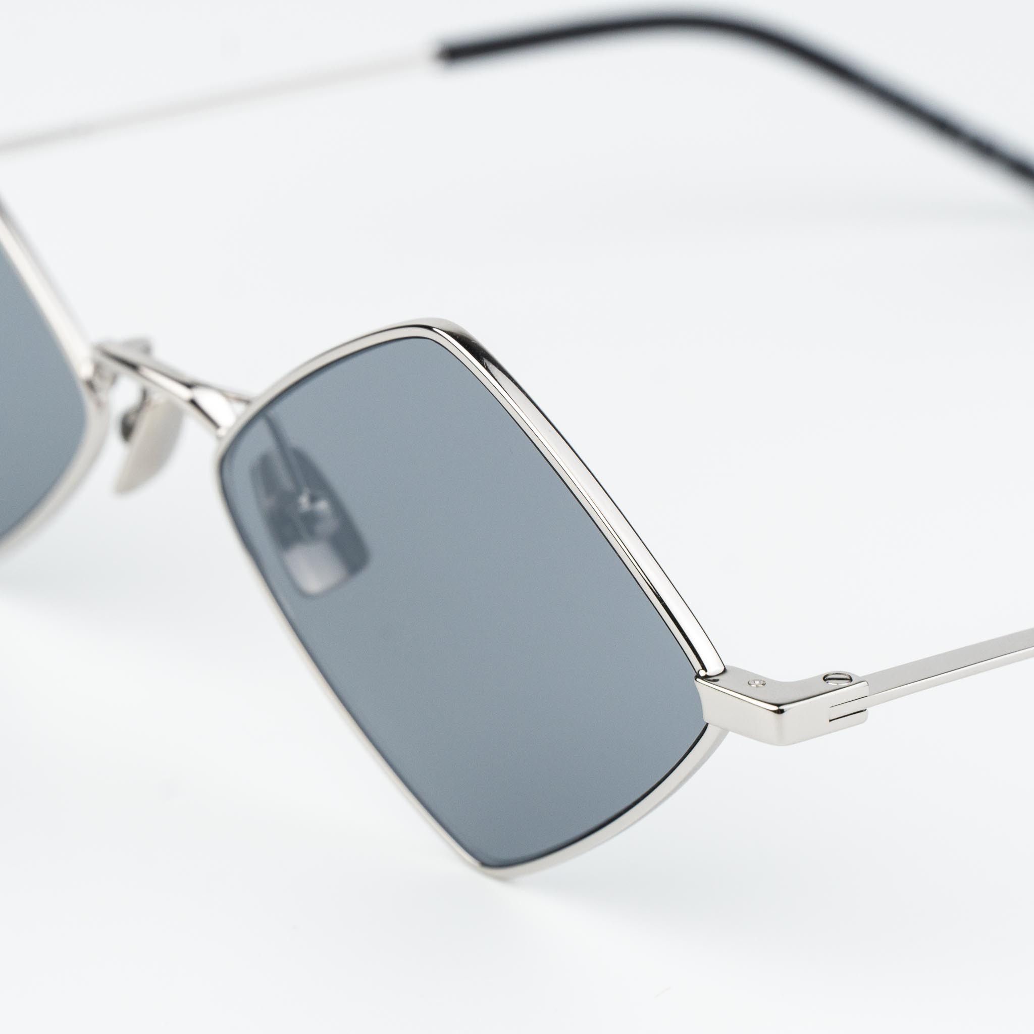 Yves Saint Laurent Saint Laurent Women Sunglasses SL302 LISA 010 NEW AUTHENTIC Size ONE SIZE - 5 Thumbnail