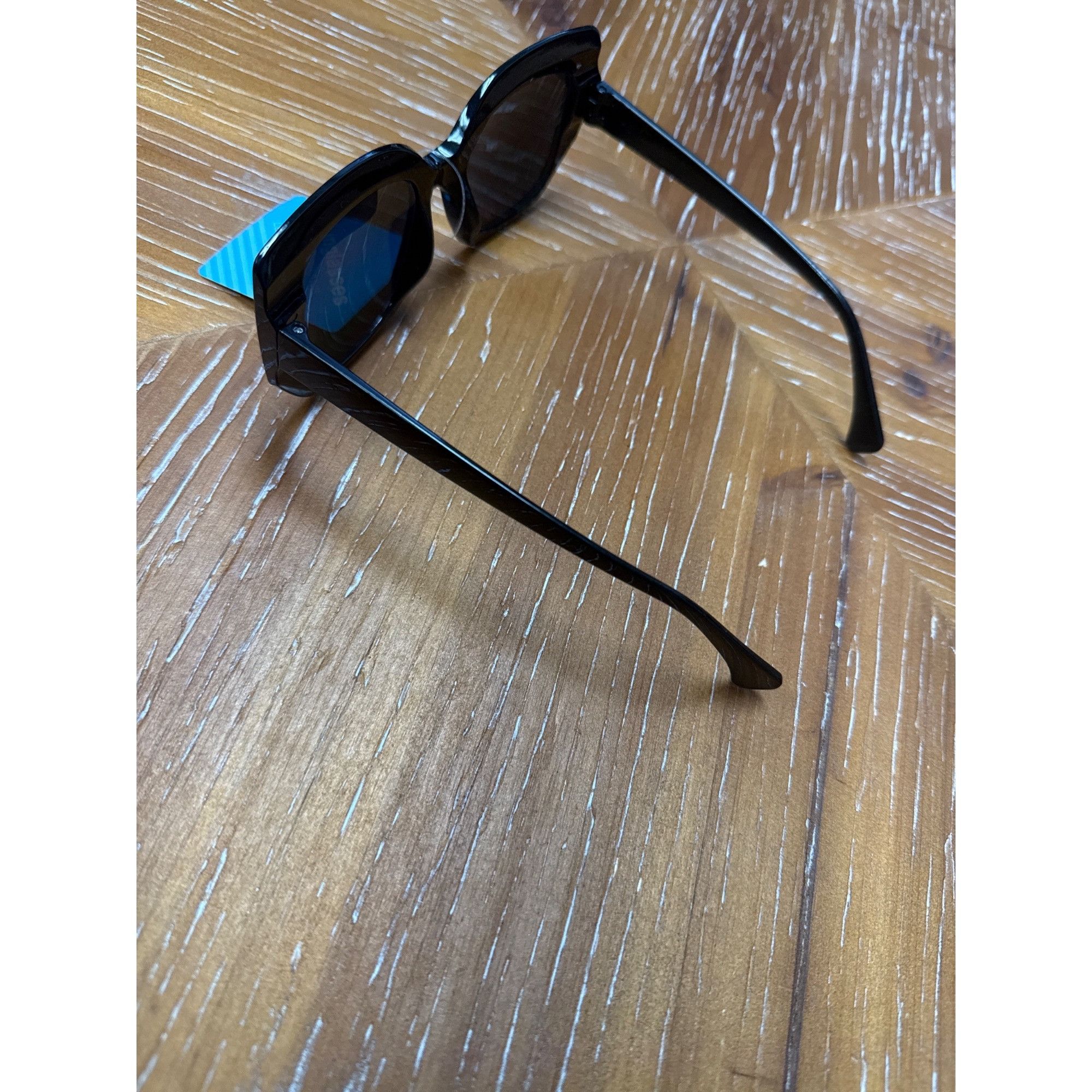 Other Black Cat Eye Sunglasses With UV/UVB Protection & Subtle Stu Size ONE SIZE - 3 Thumbnail