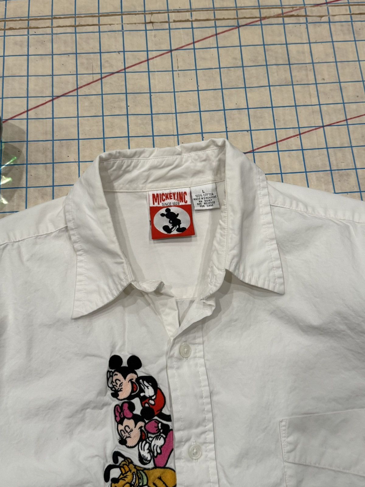 Mickey Mouse Vintage Mickey Inc Button Up Shirt With Embroidered Mickey Size US L / EU 52-54 / 3 - 4 Thumbnail