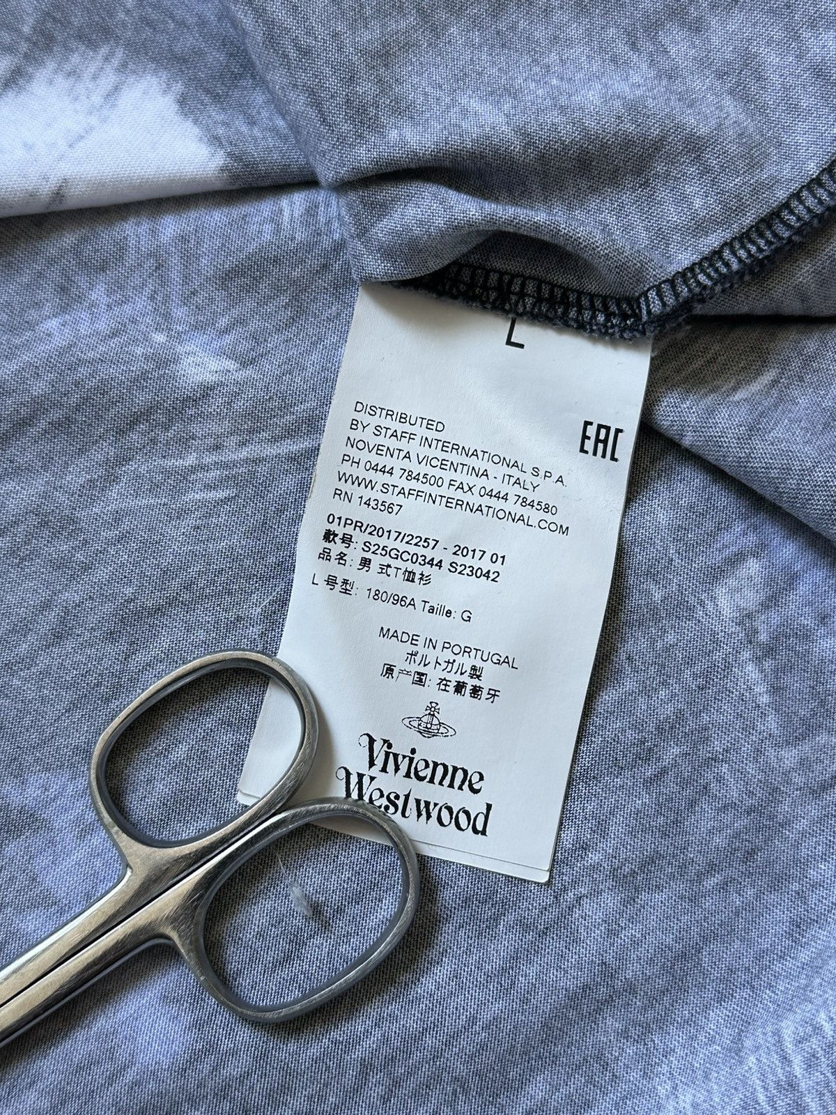 Vintage × Vivienne Westwood Vivienne Westwood All Over Print Small Orb Logo T-Shirt Size US L / EU 52-54 / 3 - 7 Thumbnail