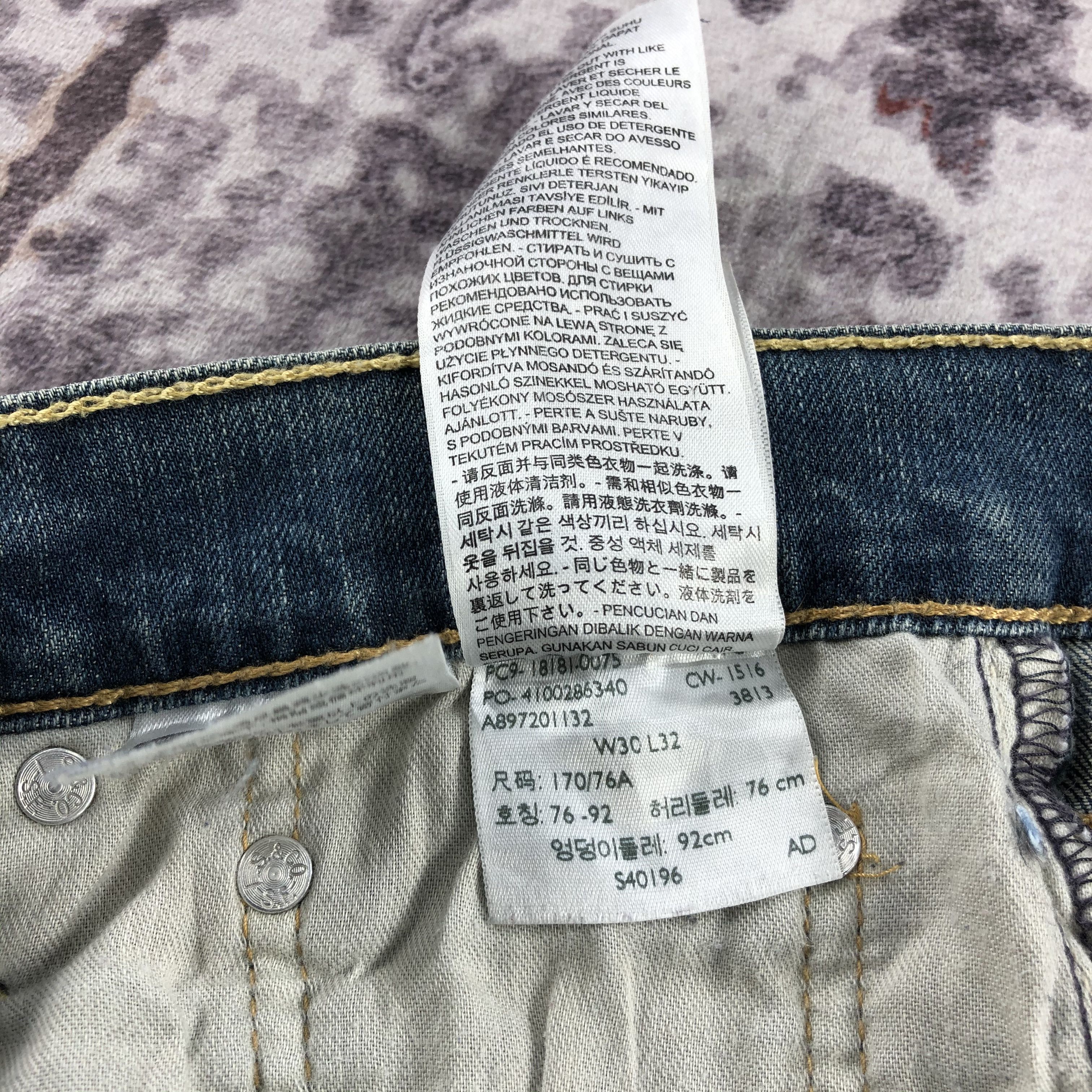 Levi's × Vintage Vintage Blue Wash Levis Jeans-JM2579 Size US 33 - 13 Thumbnail